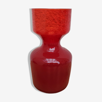 Diabolo vase in red glass