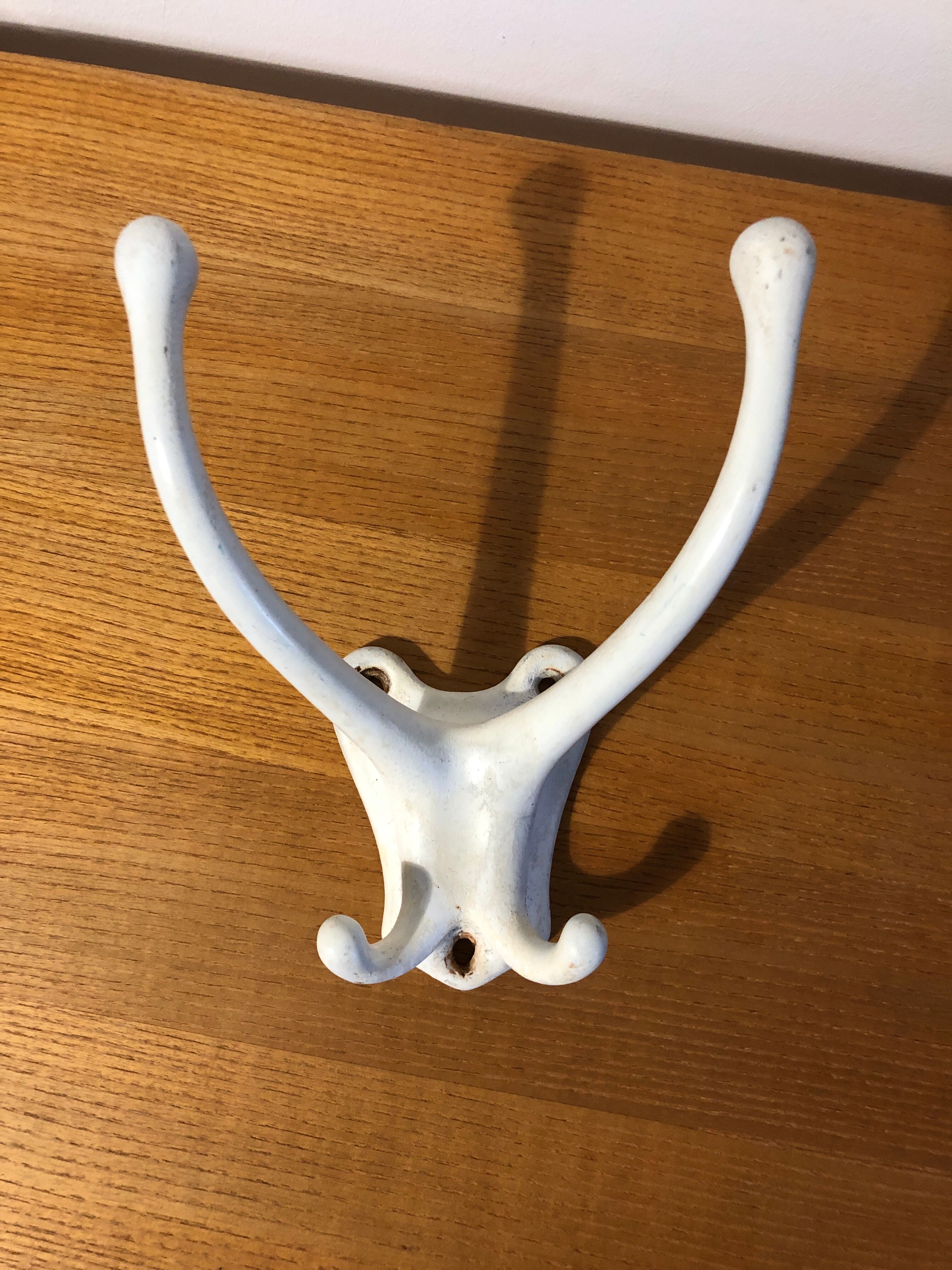 Cast iron hook 4 horns