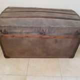 Bulging trunk early twentieth century