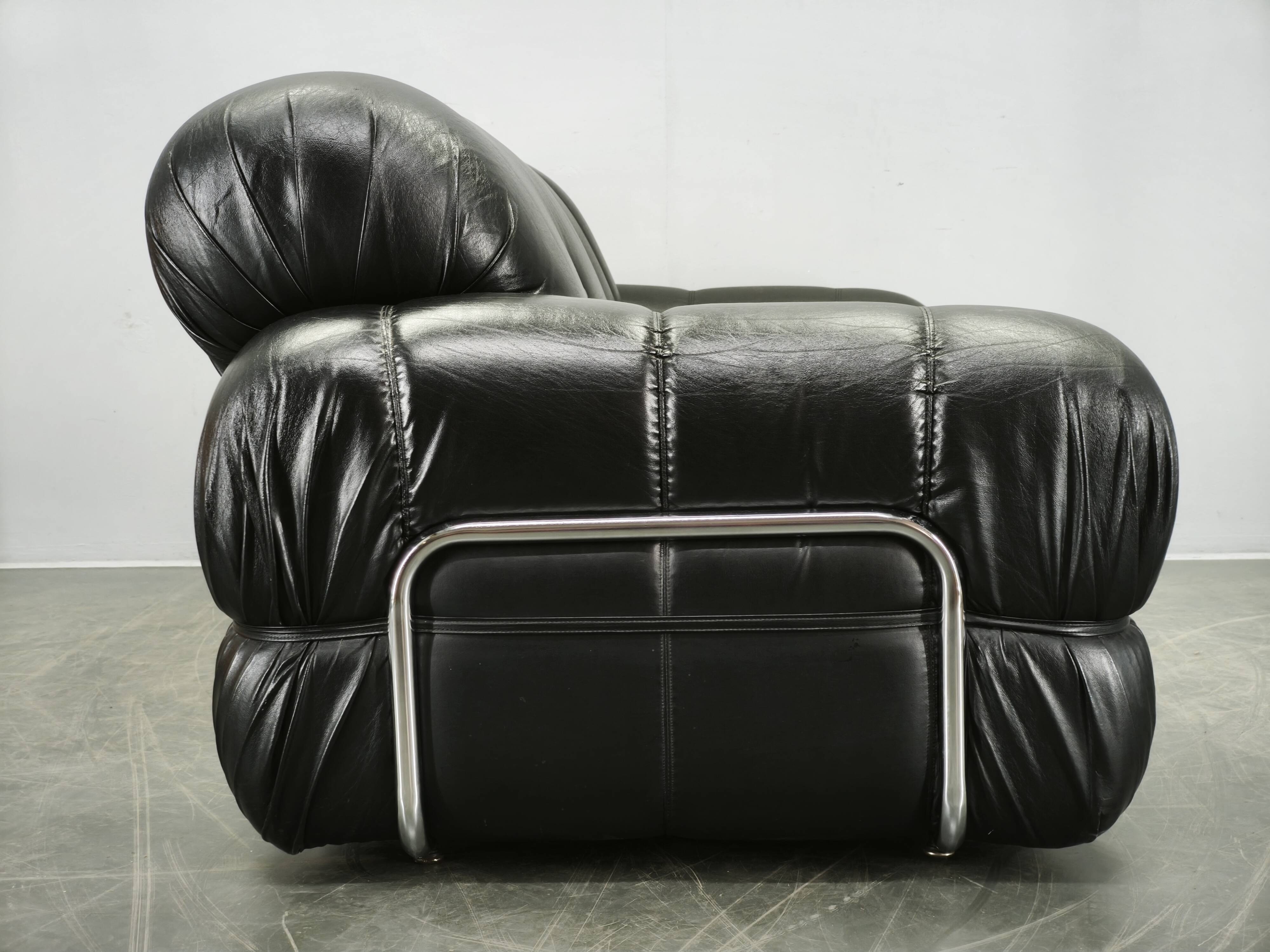 Canapé deux places italien des années 1970 par Adriano Piazzesi en chrome et simili cuir