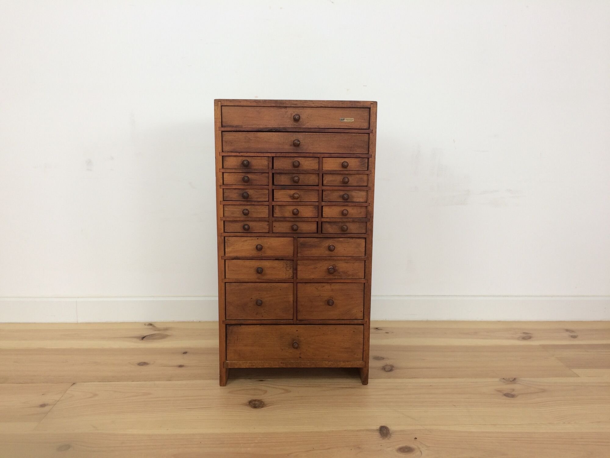 Watchmaking furniture, Manu France layette with drawers