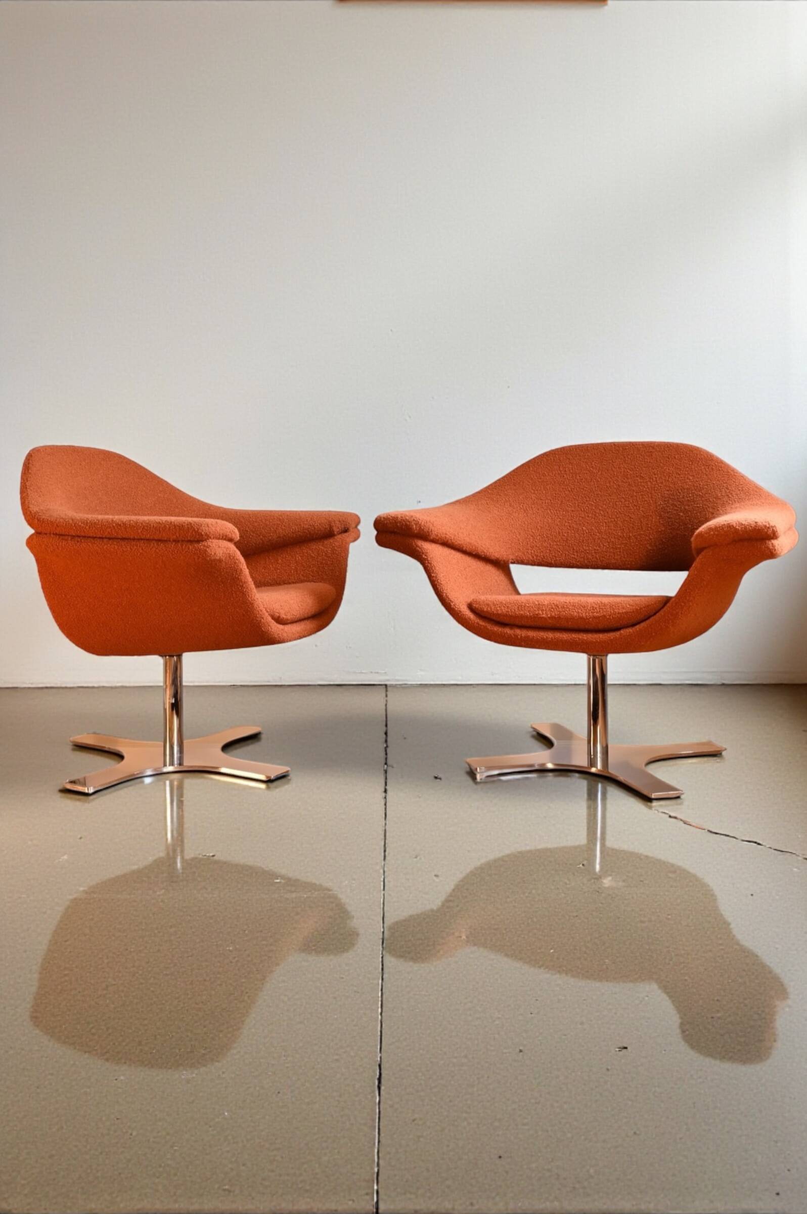 Pair of Hi-Cove swivel armchairs - Ferruccio Laviani for Molteni & Cie