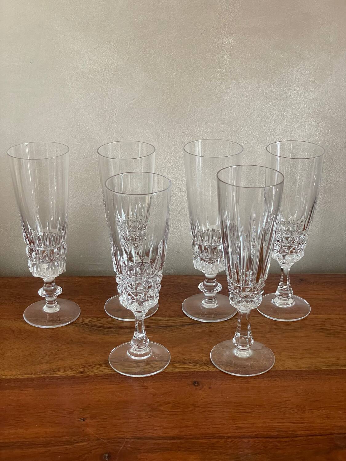 6 Arques crystal champagne glasses