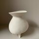 Vase en grès blanc