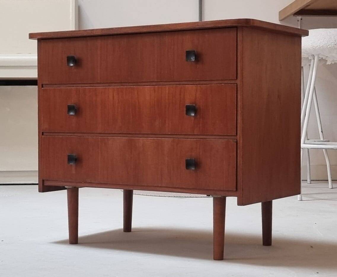 Mode à tiroirs du milieu du siècle