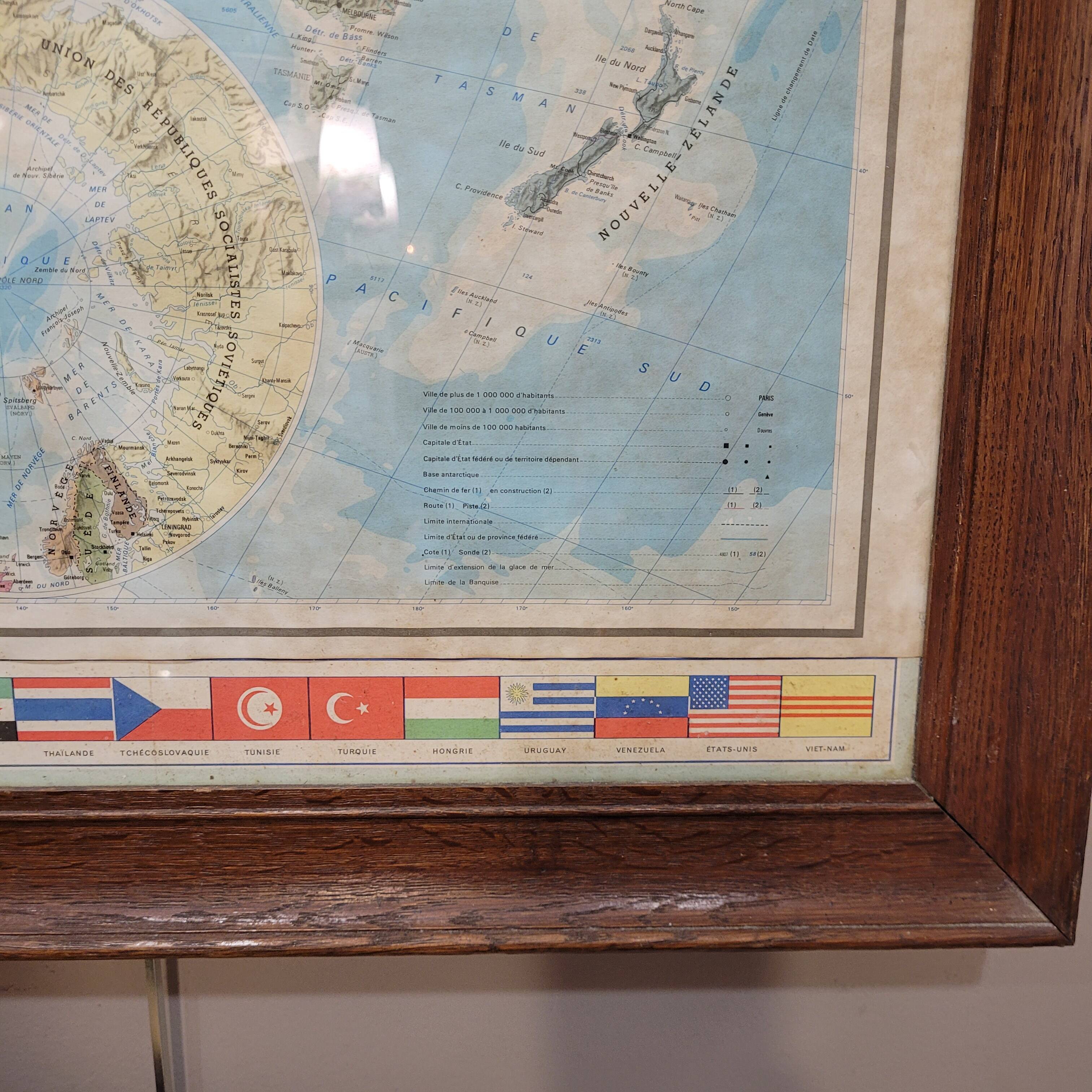 Mapa globo terráqueo / Planisferio “Le Monde Politique”, Instituto Geográfico Nacional, s. XX – Fran