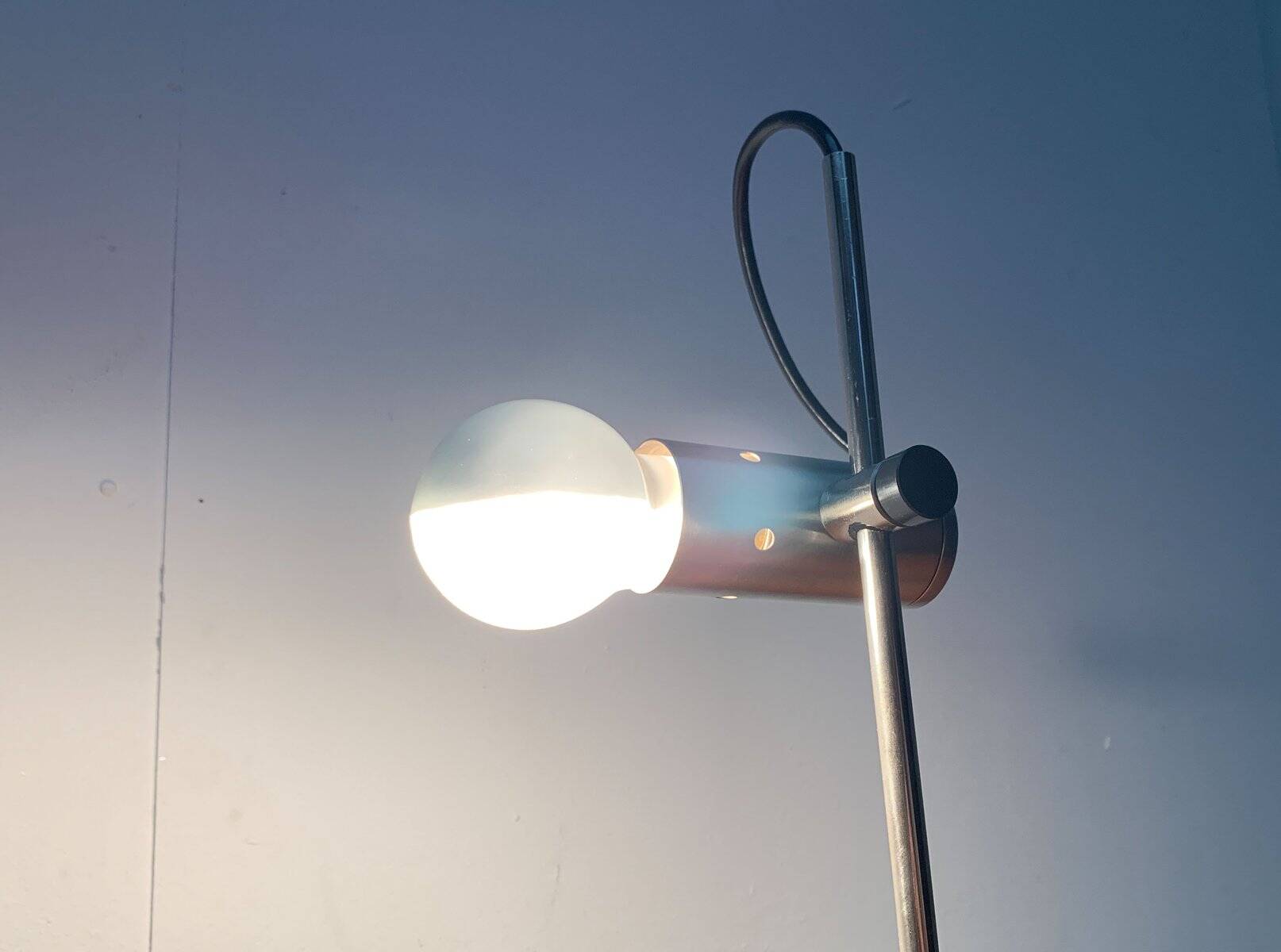 Italian table lamp model 251 by Tito Agnoli for Oluce, 1950s.