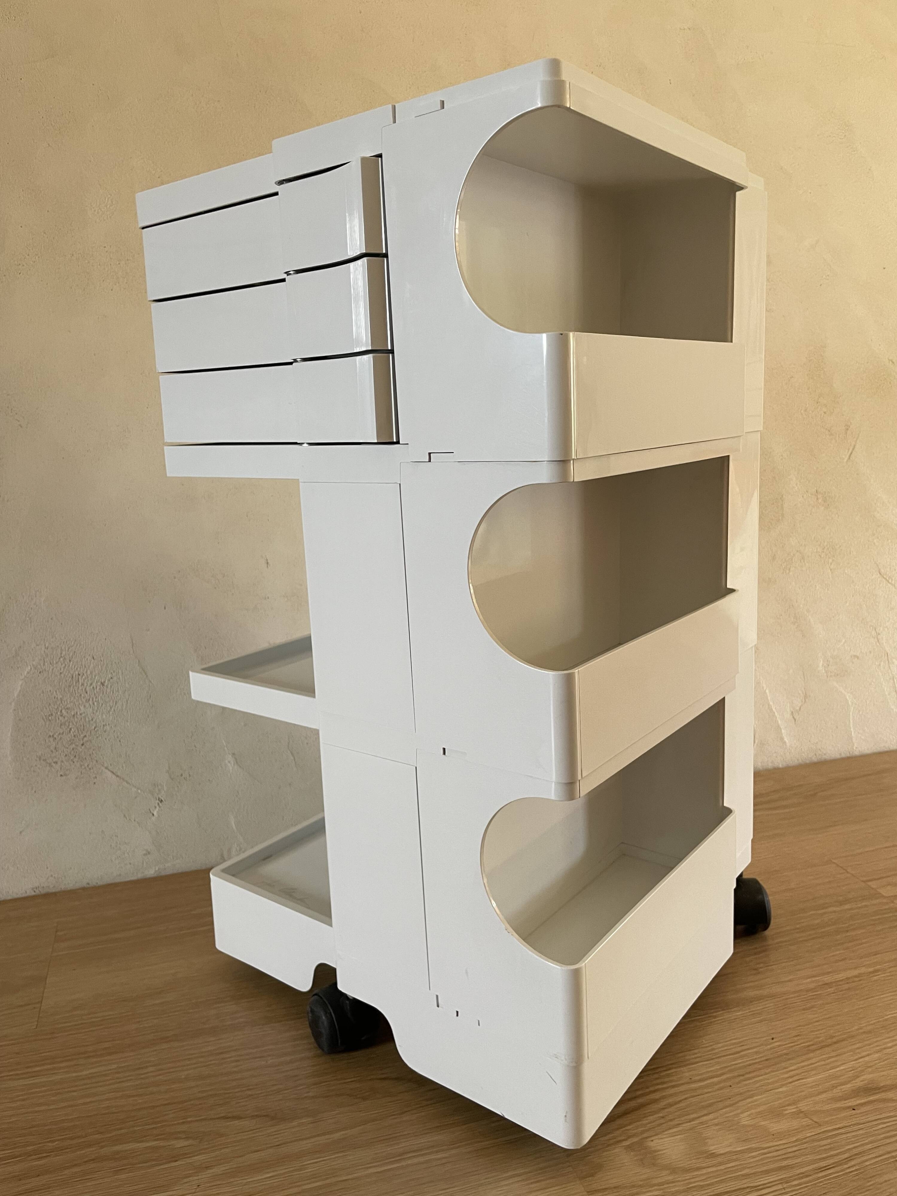 BOBY DESSERT BY JOE COLOMBO