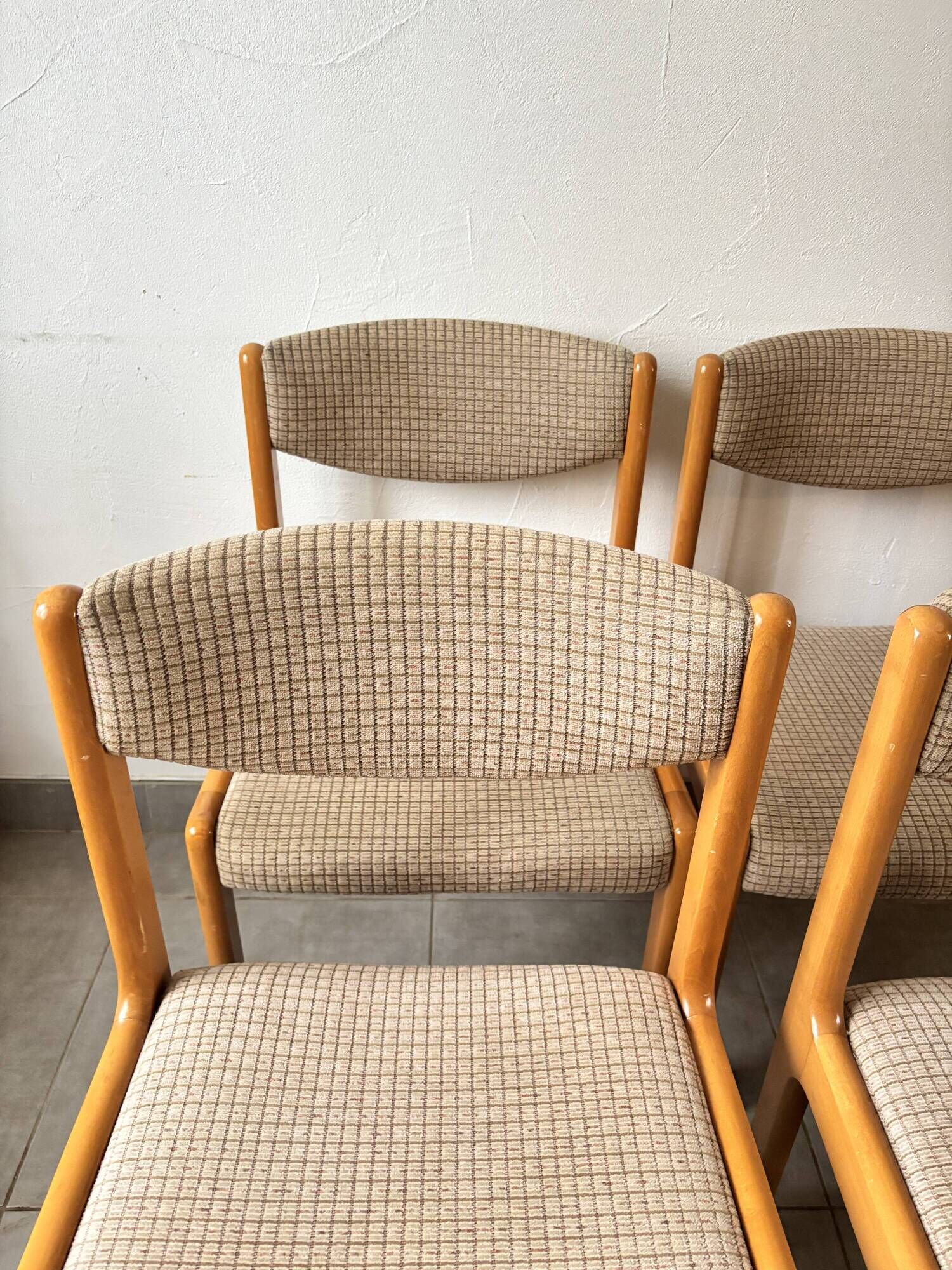 Set of 4 Scandinavian Baumann chairs in solid elm – 1970s