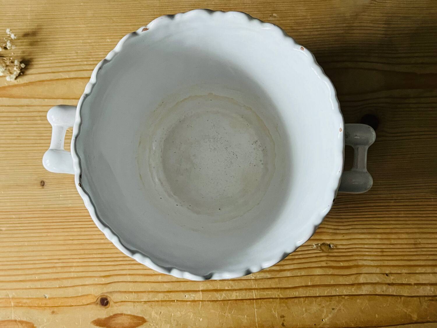 White Moustiers flowerpot