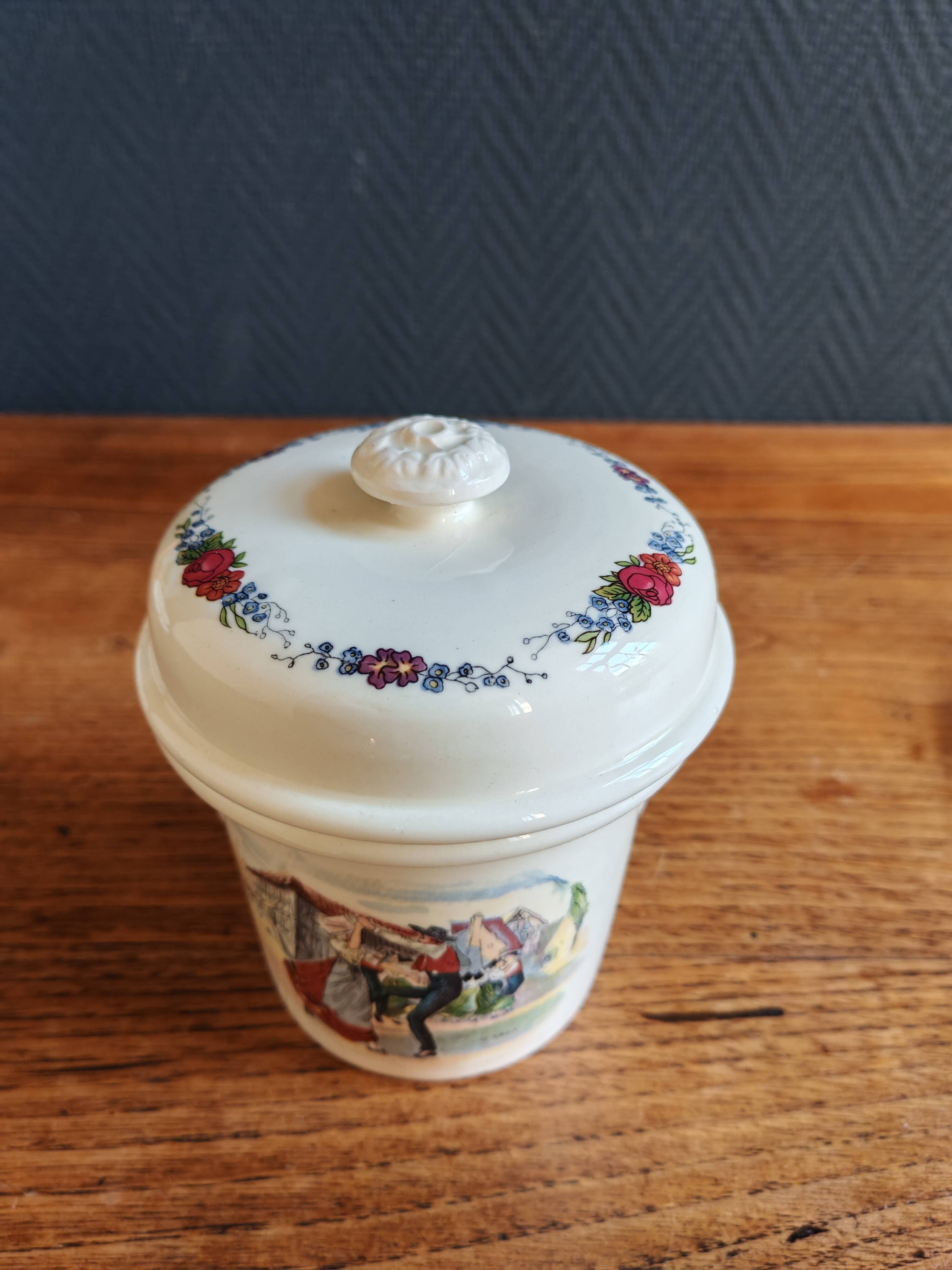 Old-Fashioned Foie Gras Terrine SARREGUEMINES Simplex - Decorated with Alsatian Scenes