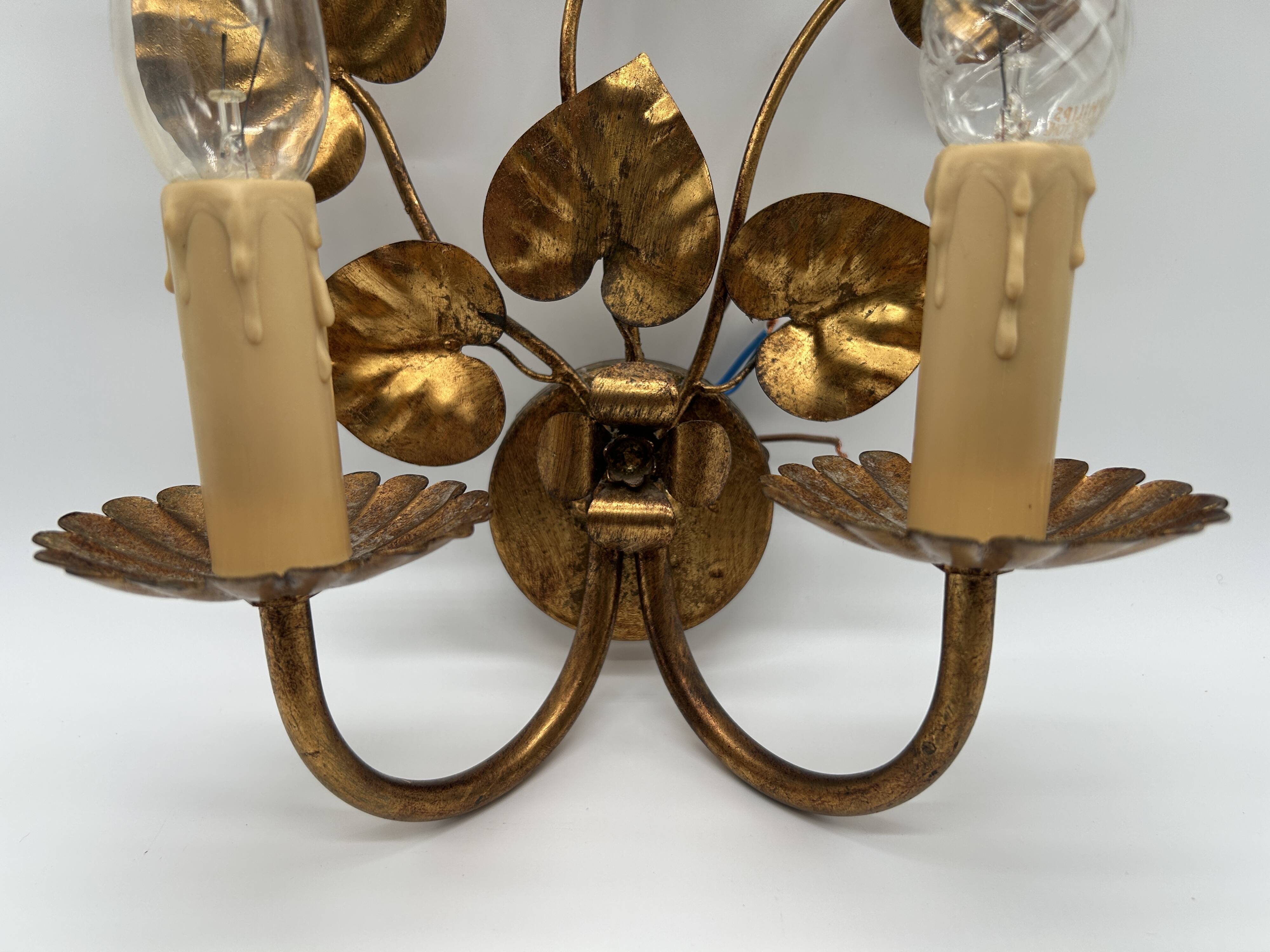 Applique en métal doré de style Hollywood Regency