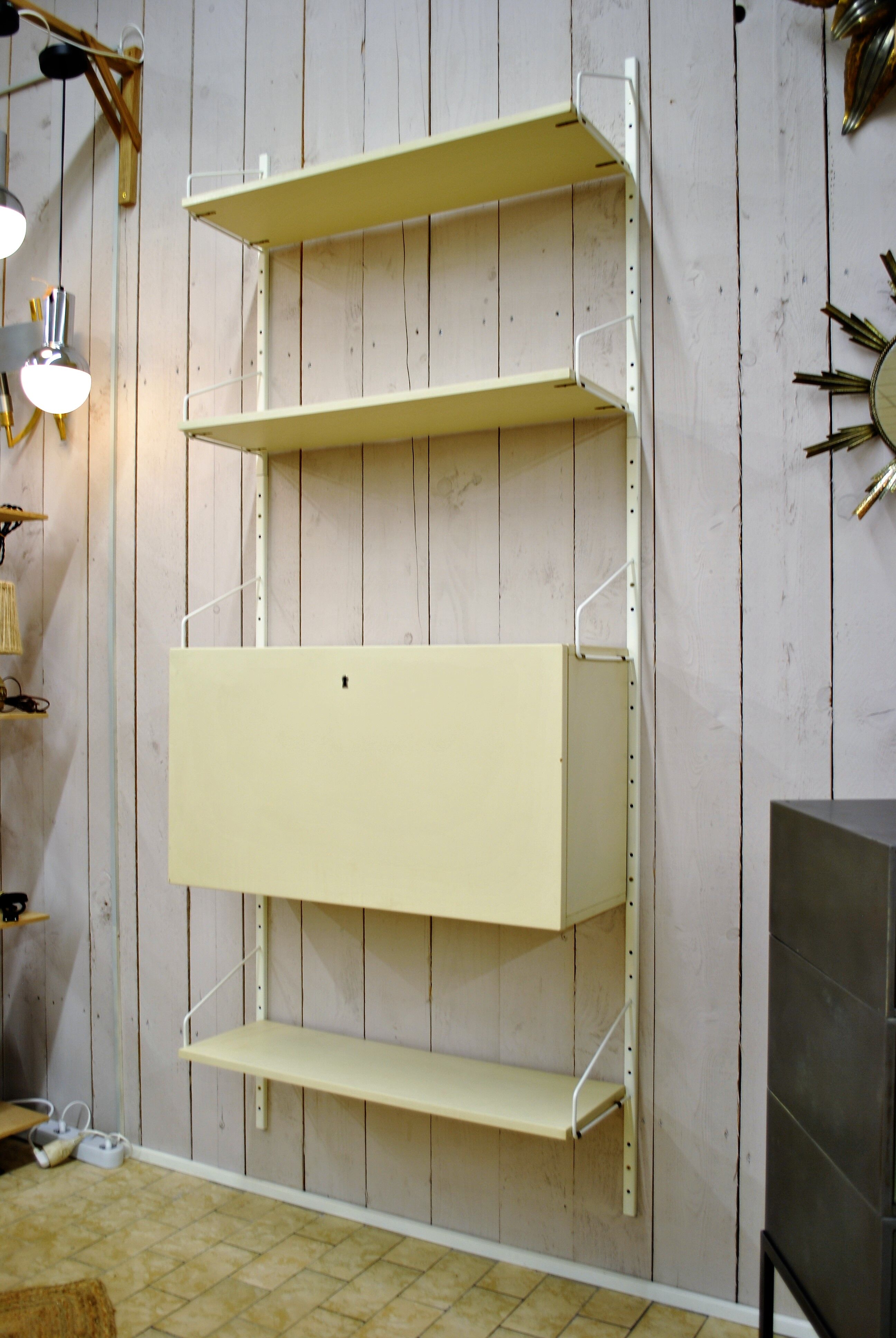 Shelves secretary 1970