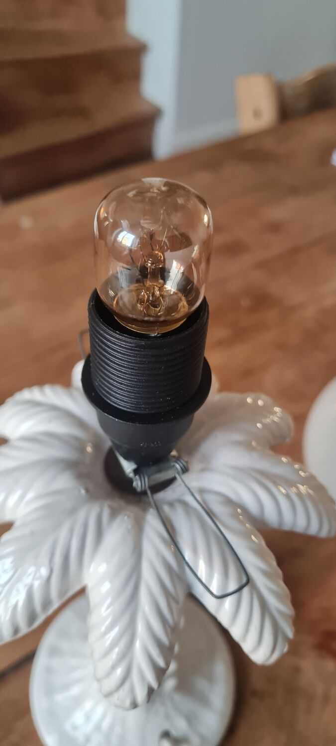 Ceramic palm lamp and white opaline globe