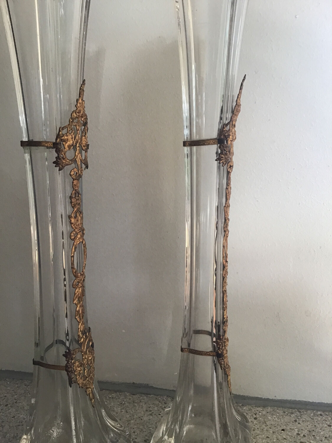 Paire de vases soliflore en verre