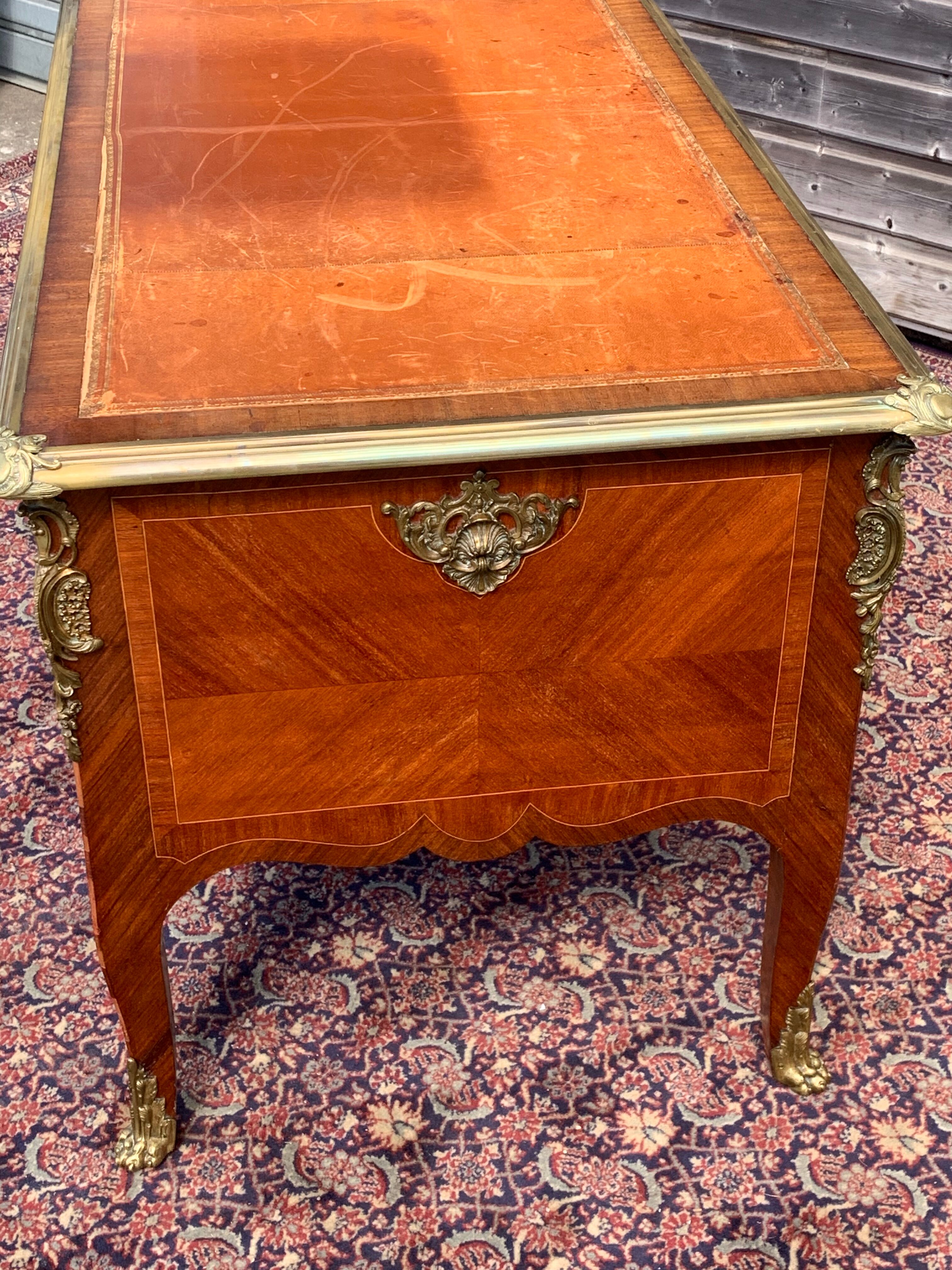 Desk in louis XV marquetry
