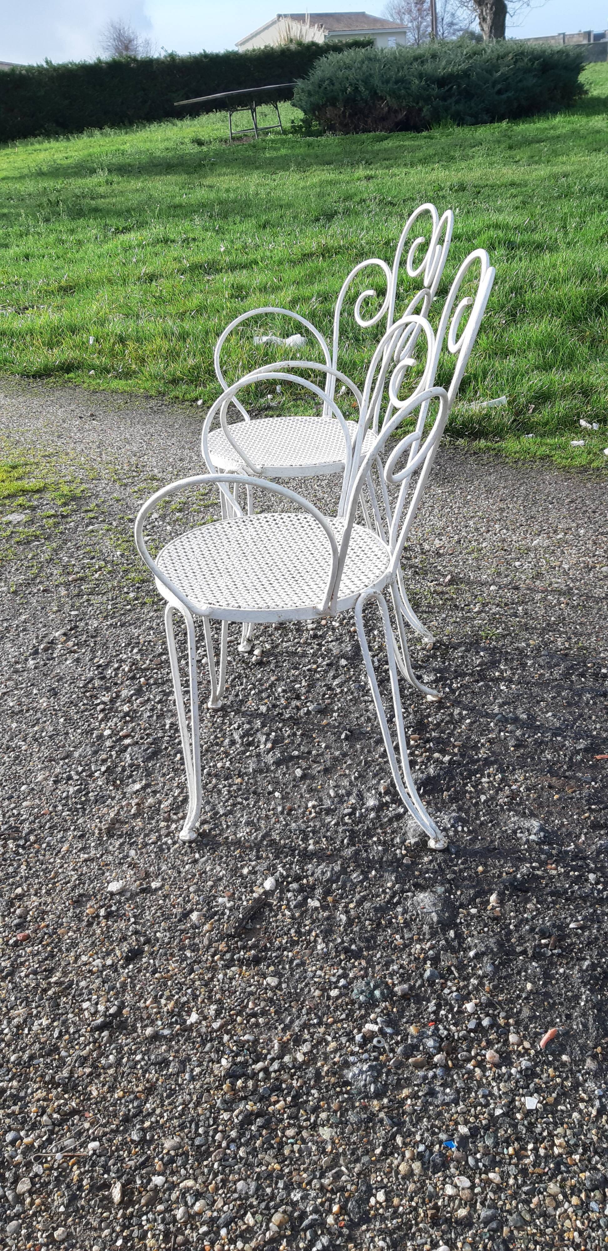 Paire de fauteuils de jardin 1900 en fer forgé