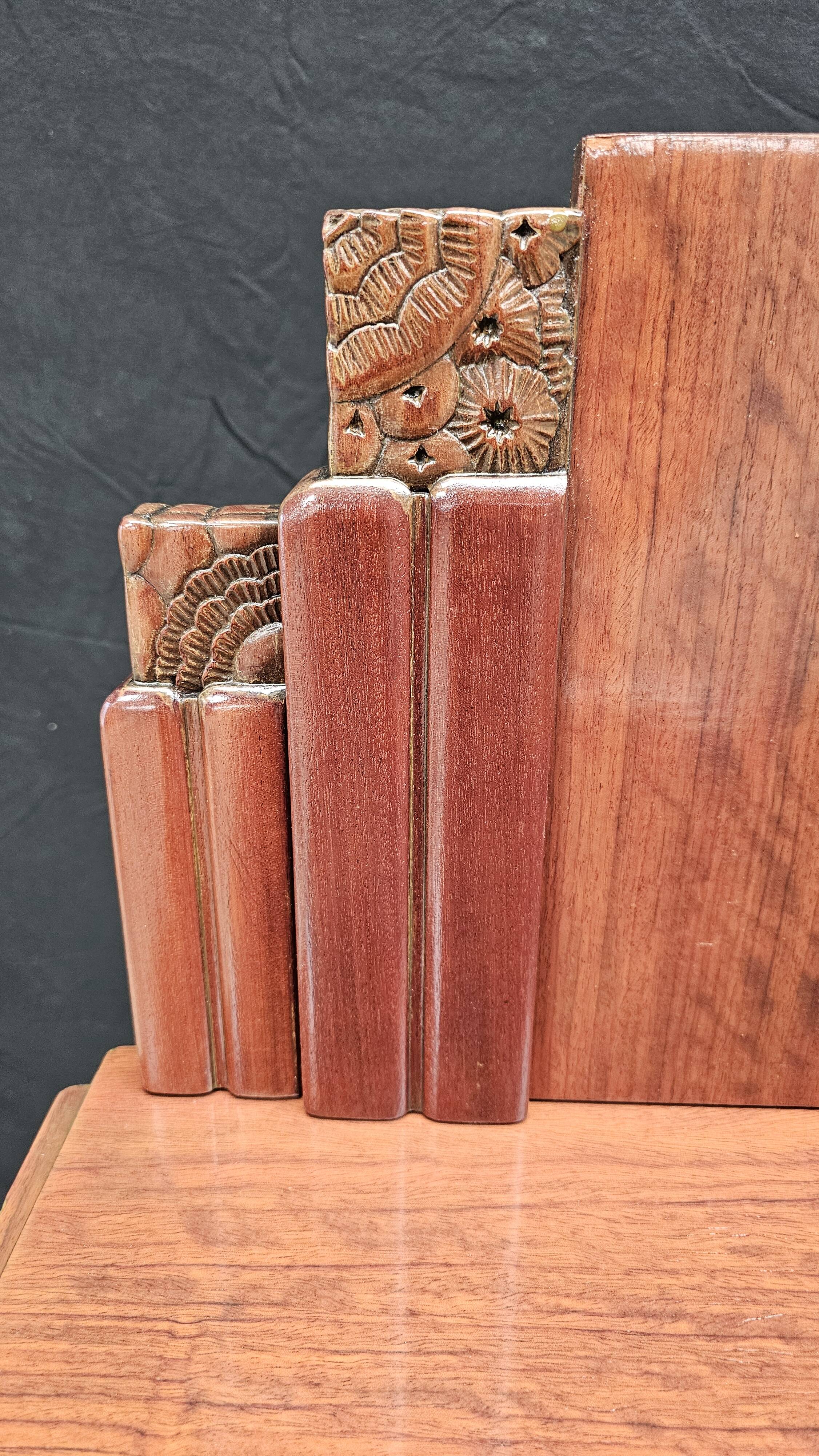 Art Deco buffet by Saddier & Fils in solid rosewood and veneer.