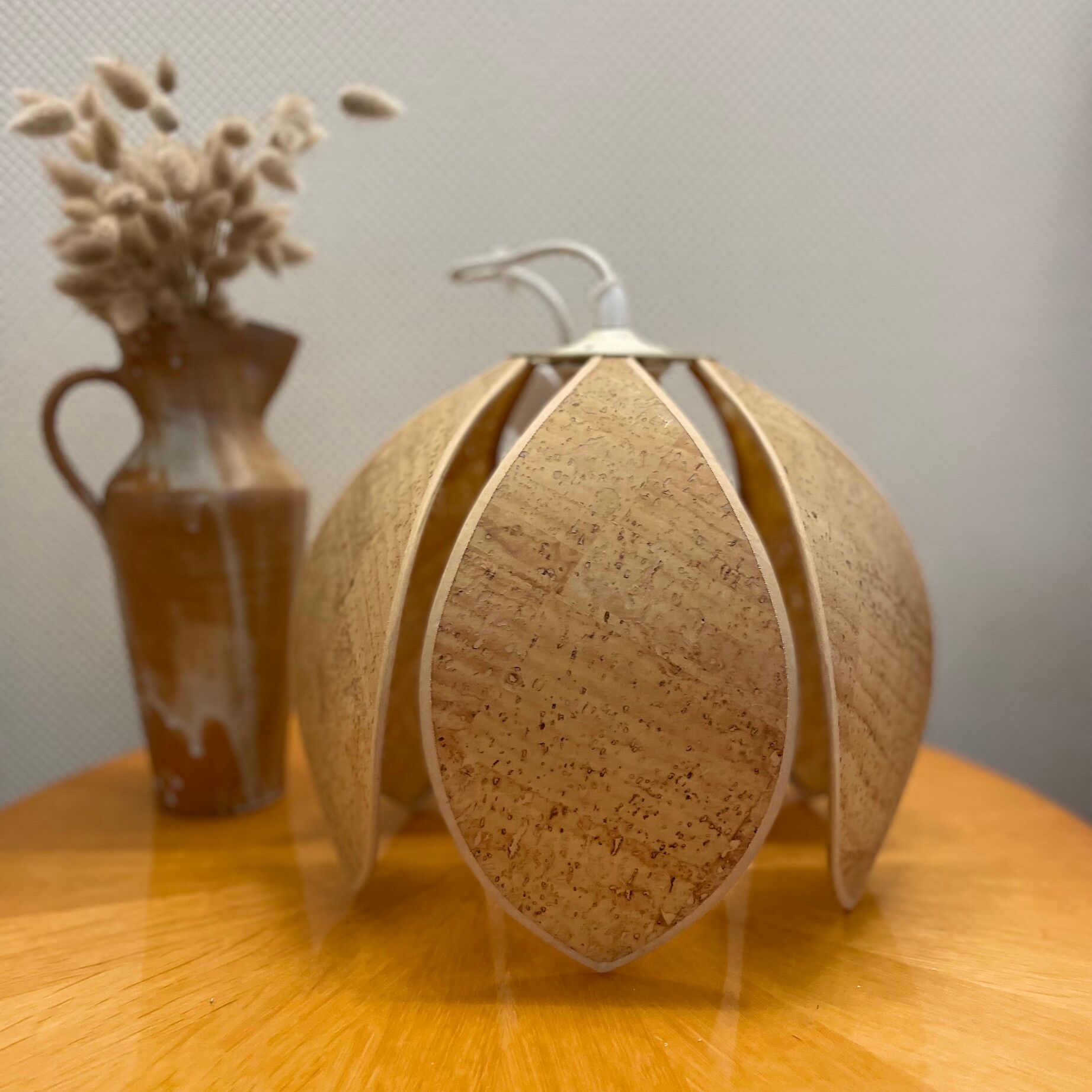 Lotus flower suspension in vintage cork