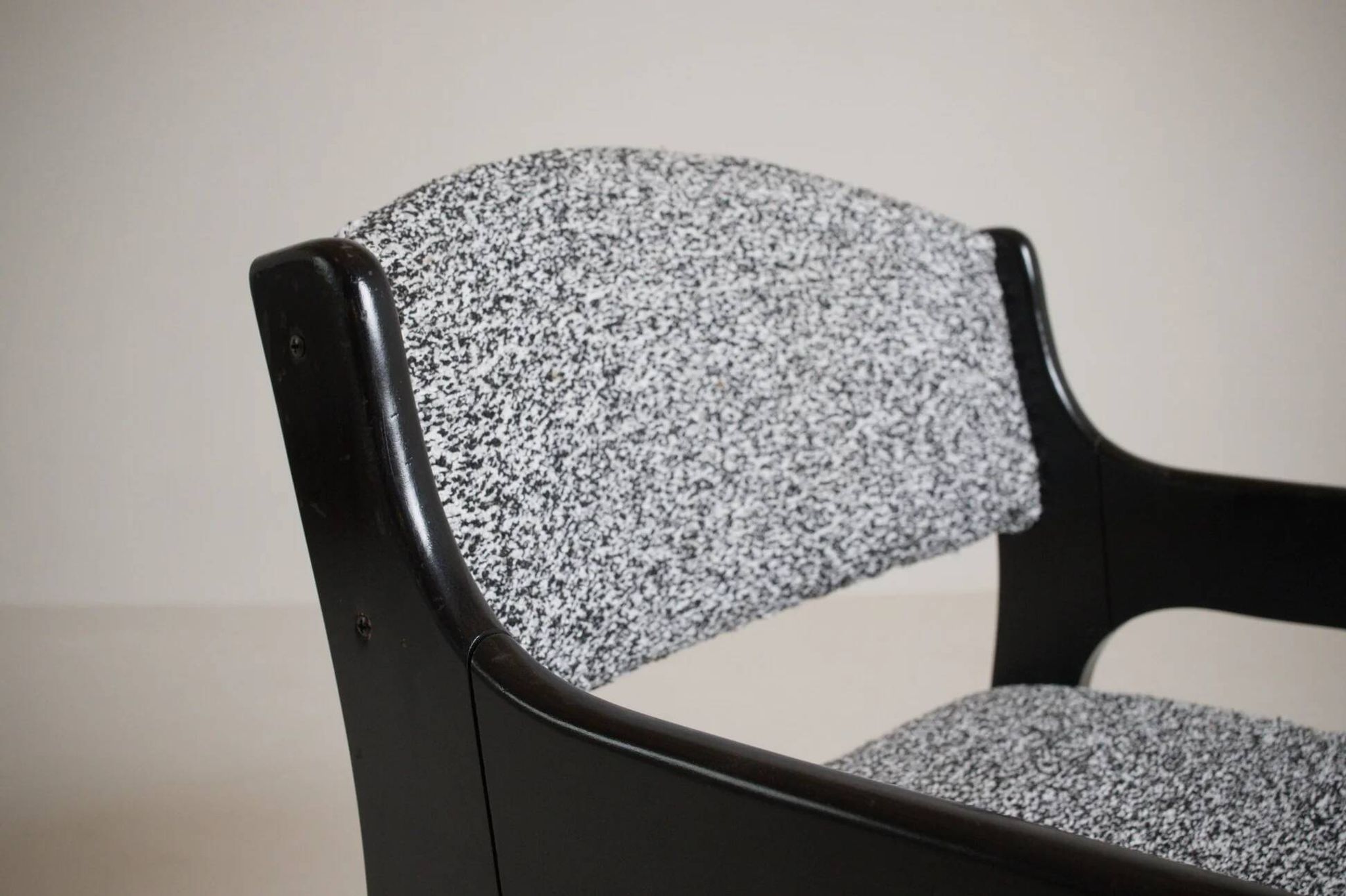 Chair in the style of Eero Aarnio