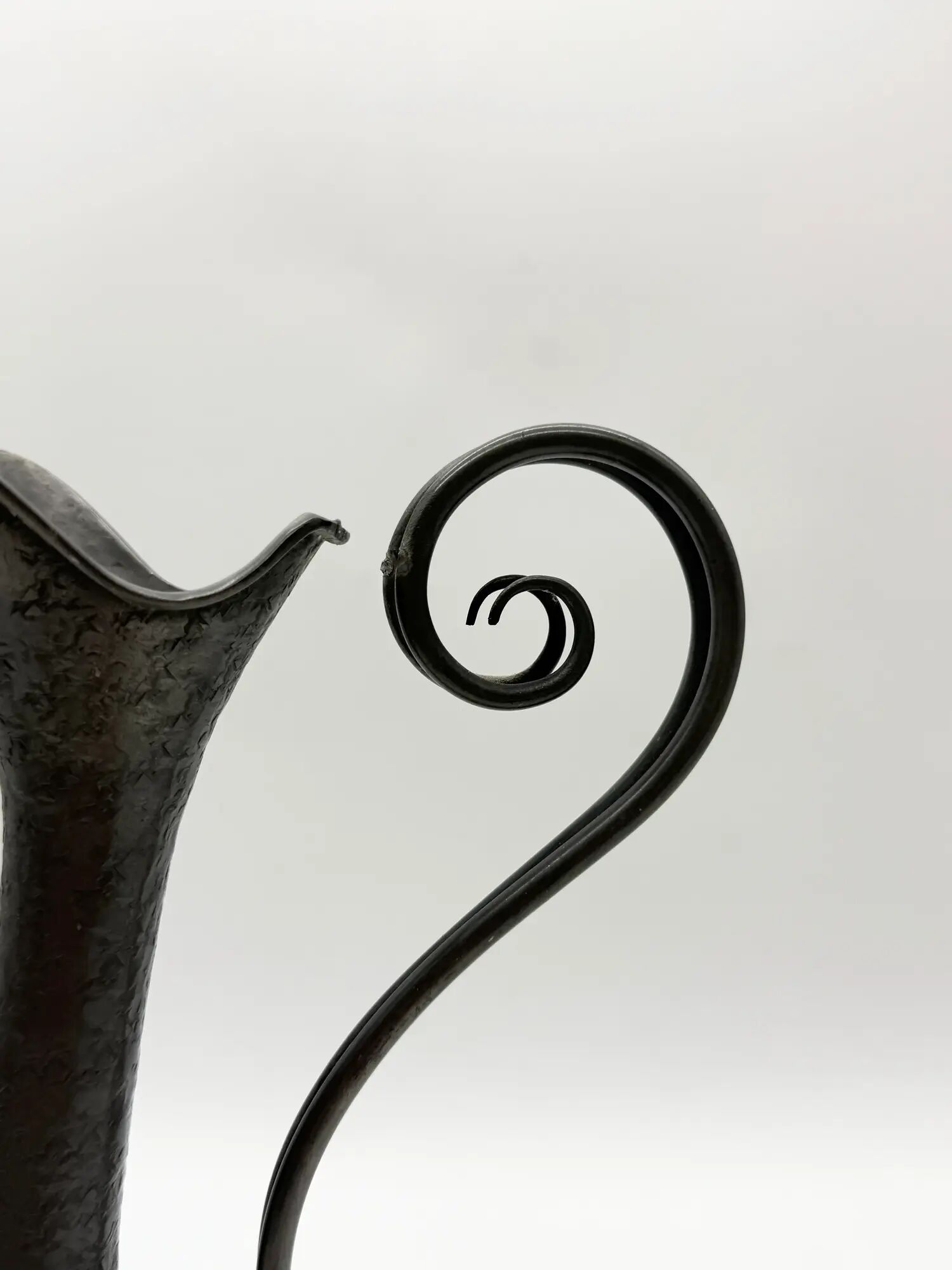 Hammered pewter jug – San Nazaro Peltro, Italy 1960s