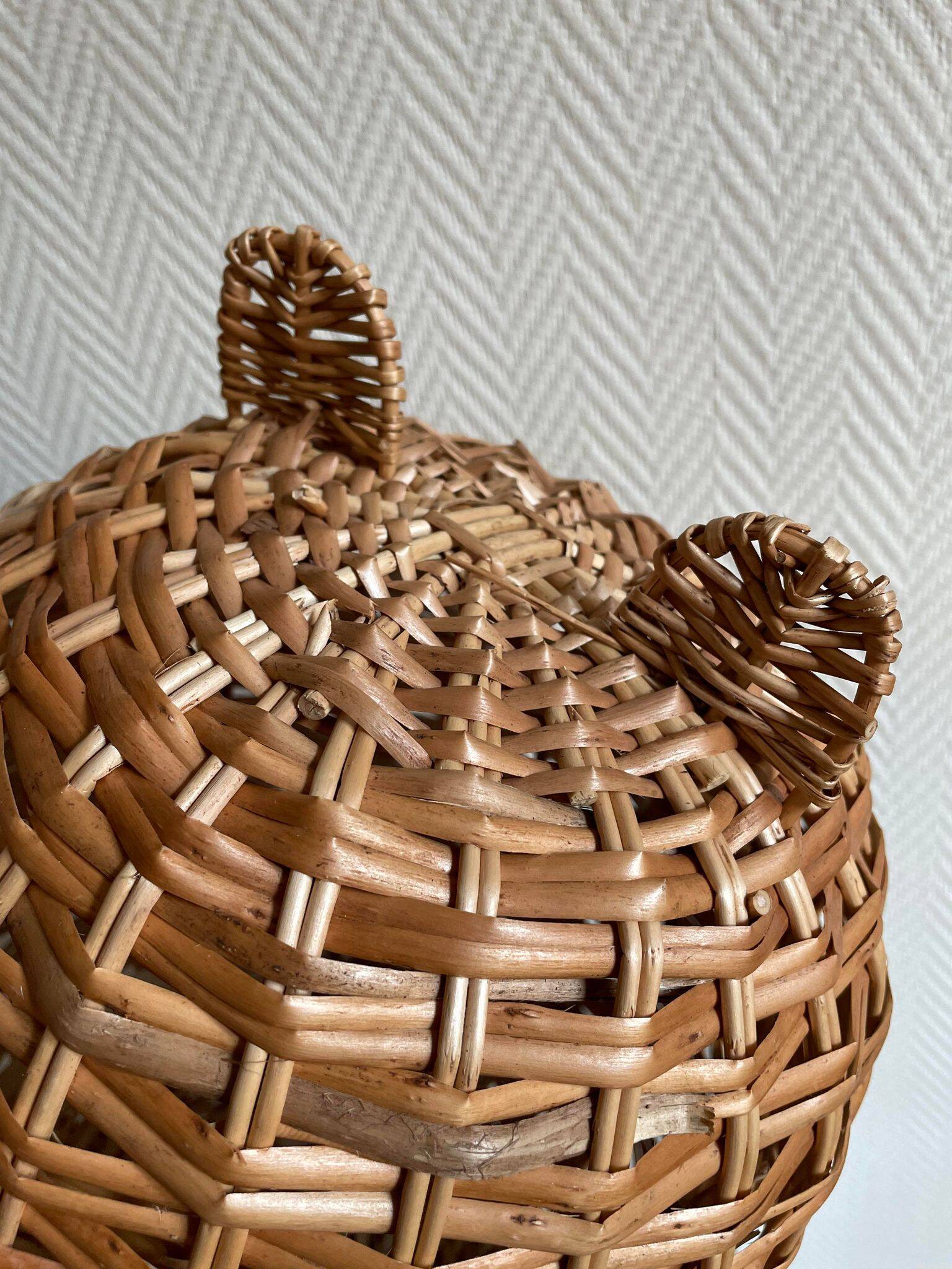 Small wicker basket sculpture