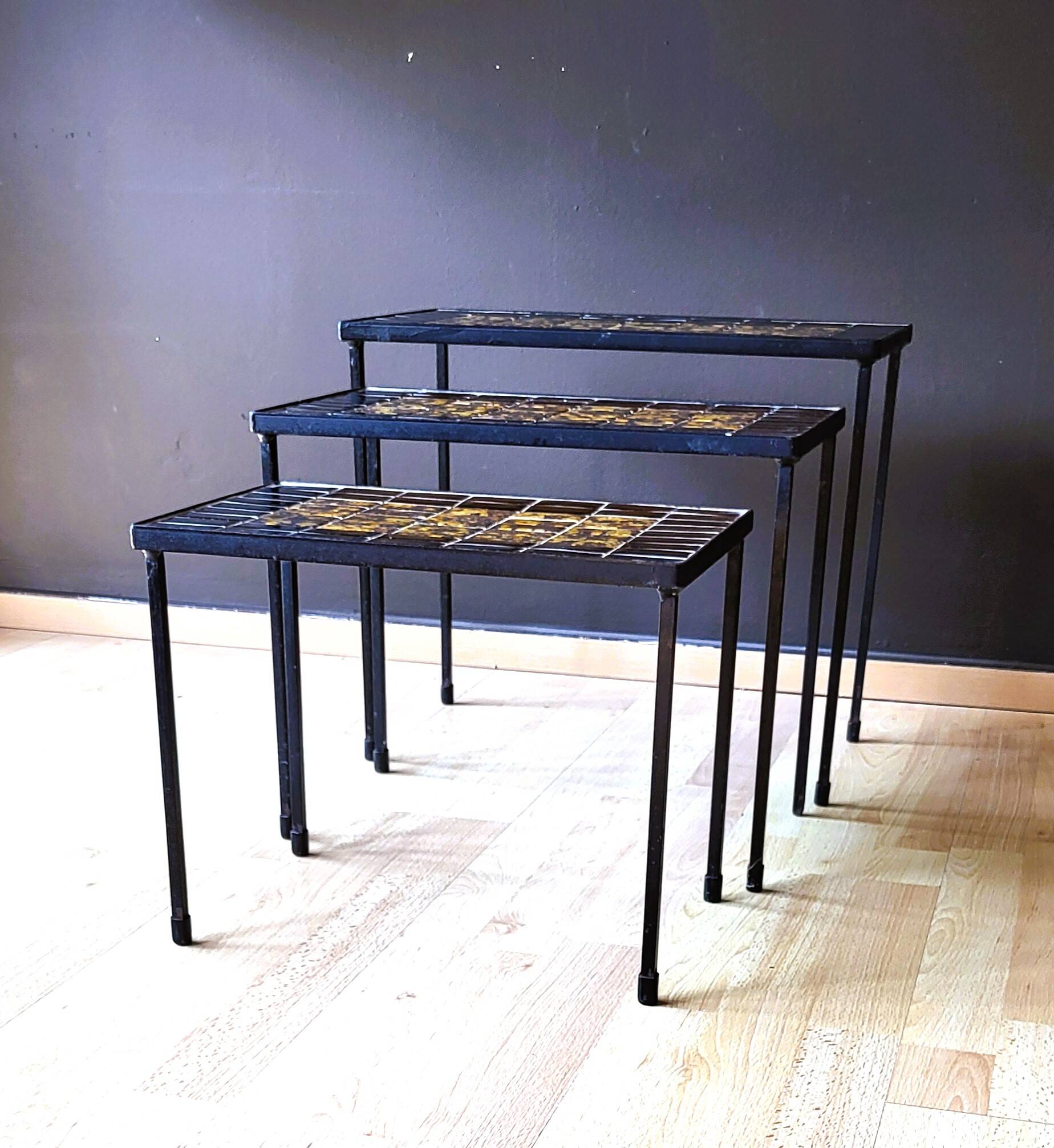 Vintage 70s ceramic nesting tables