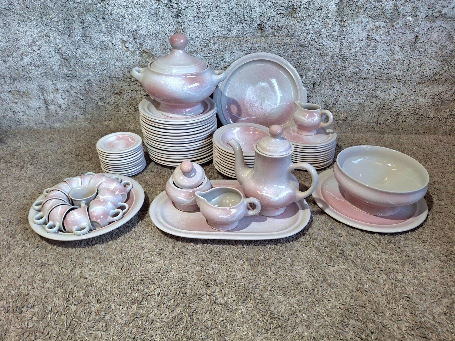 Service de table complet Niderviller faïence Art modele aurore  1950s