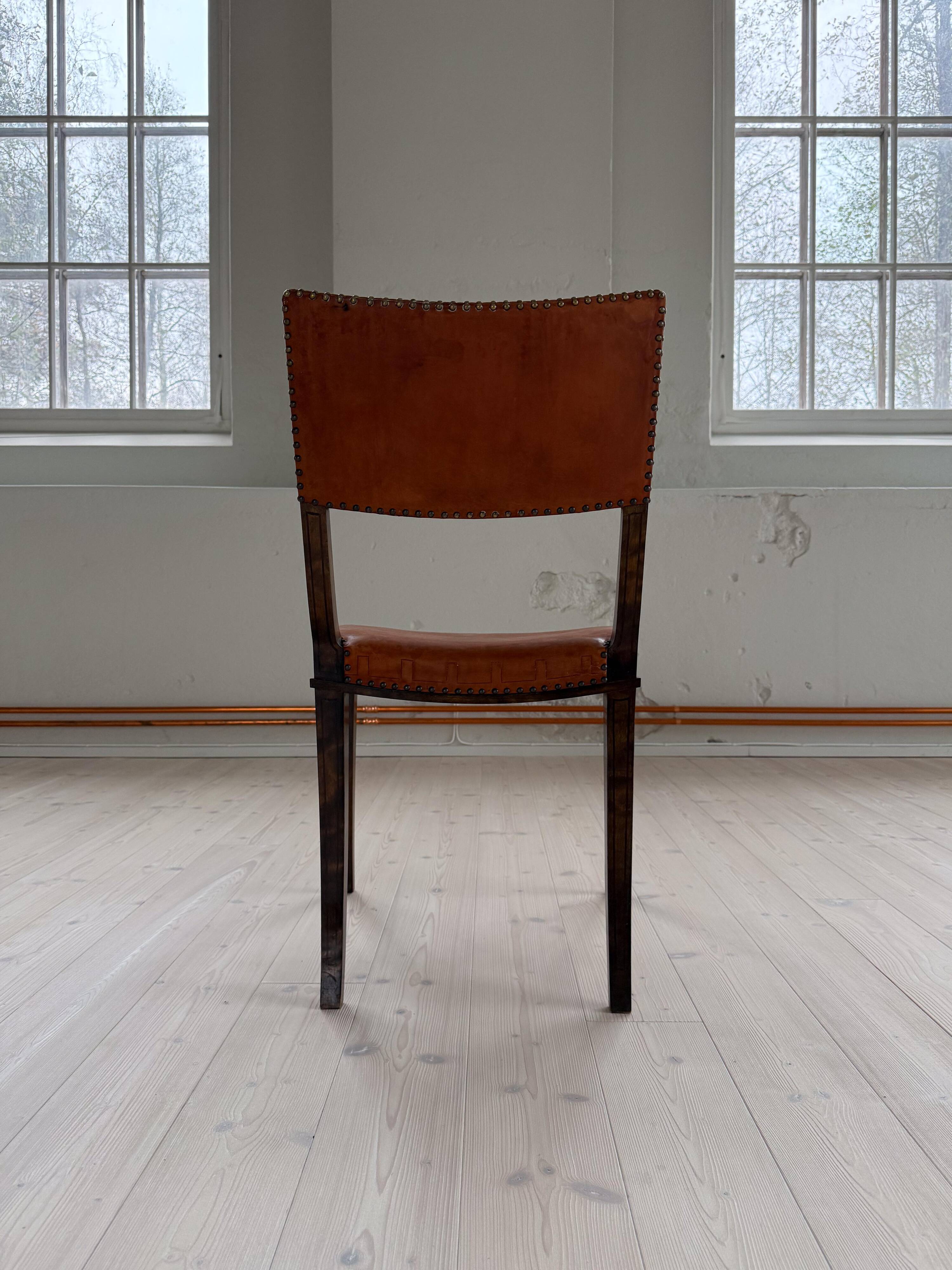 Chaise suédoise Art déco en pin et cuir Carl Bergsten 1929