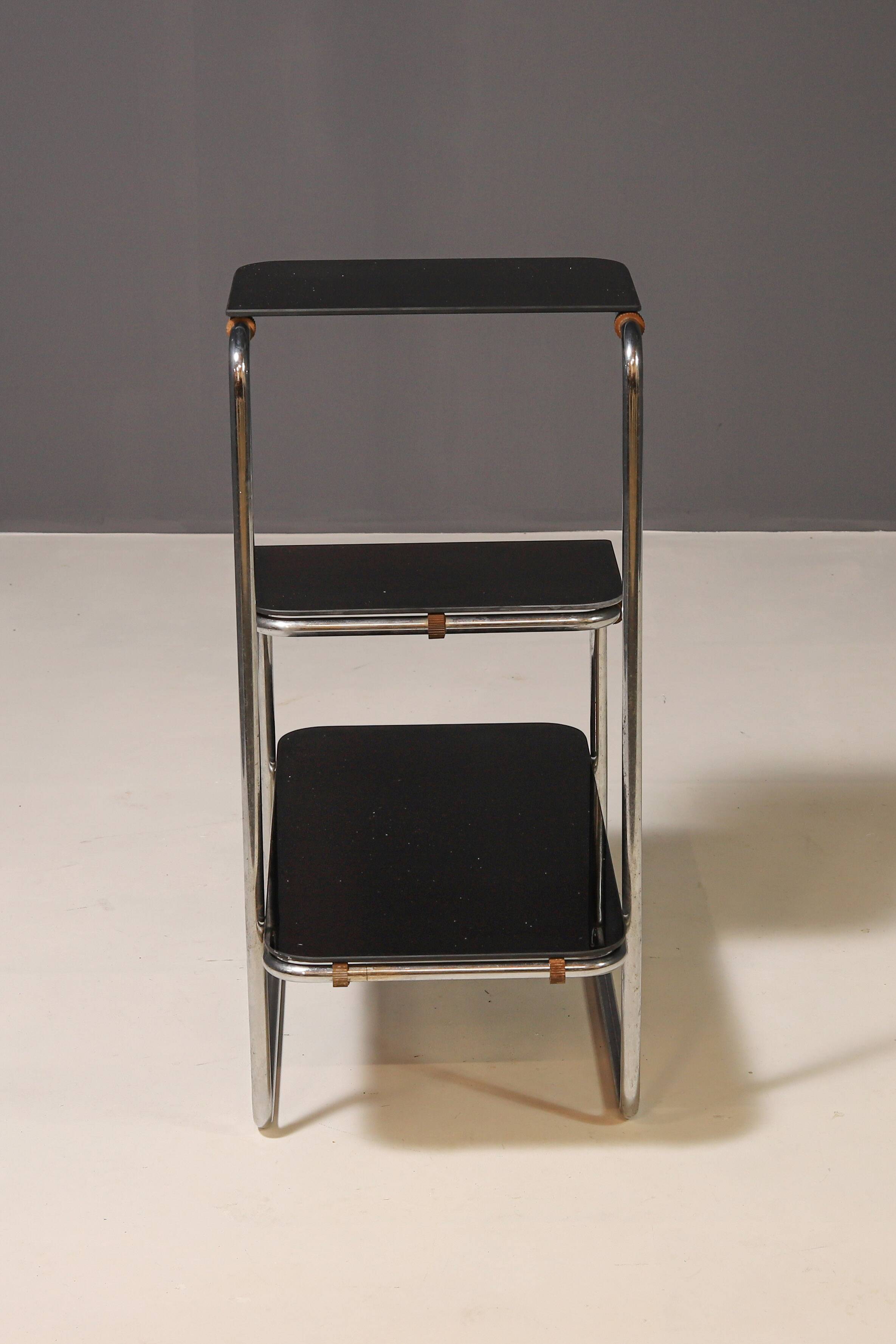 Functionalist Étagère B8 by Anton Lorenz for Slezák company, 1930s–1940s