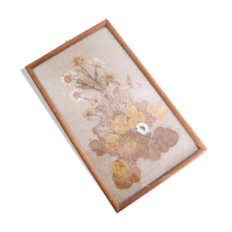 Nice table of dried flowers on beige linen