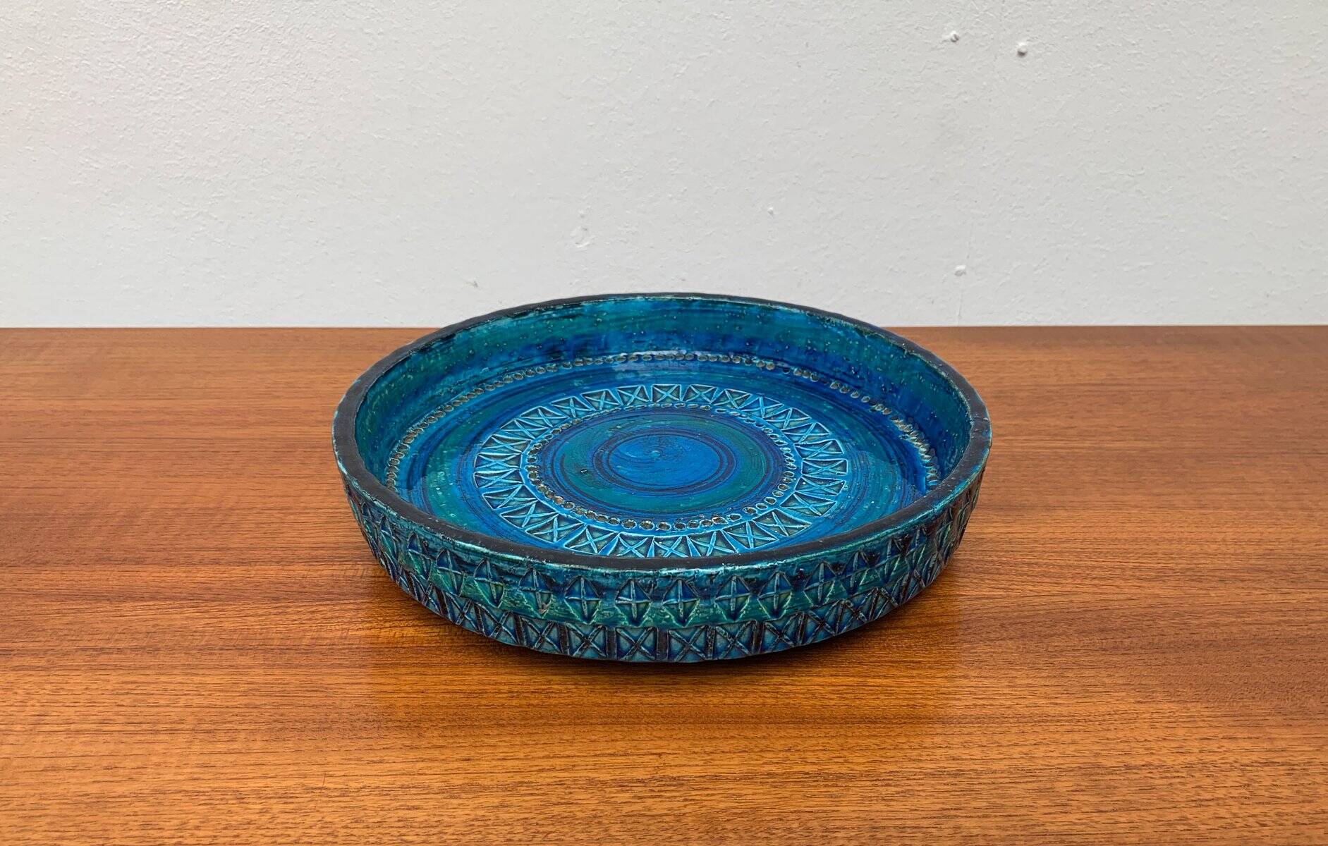 Large blue pottery bowl Rimini by Aldo Londi for Bitossi, Italy, 1960s.
