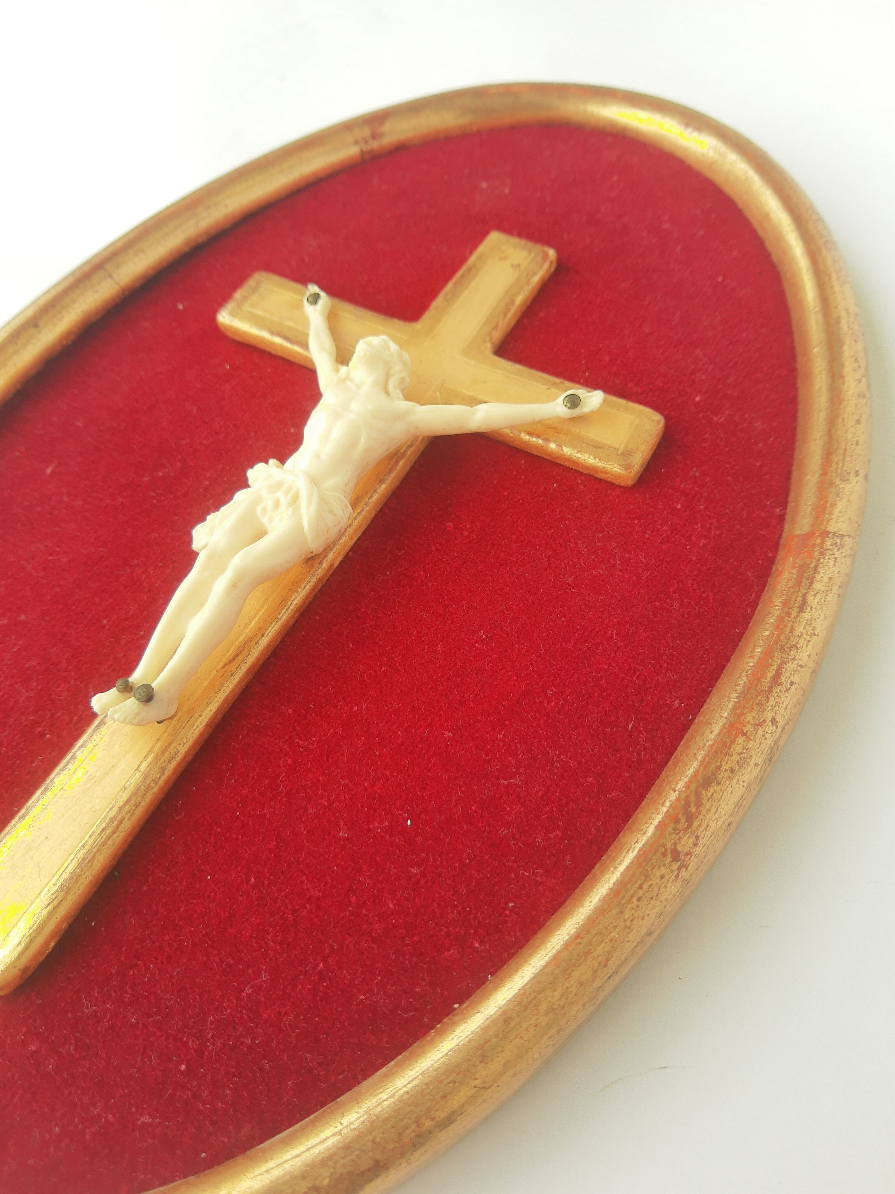 Vintage burgundy vet oval religious frame