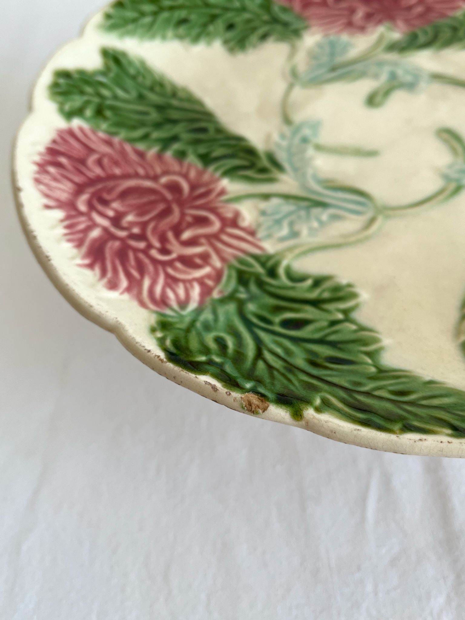 Antique compotier in slip decoration of chrysanthemums Onnaing late nineteenth