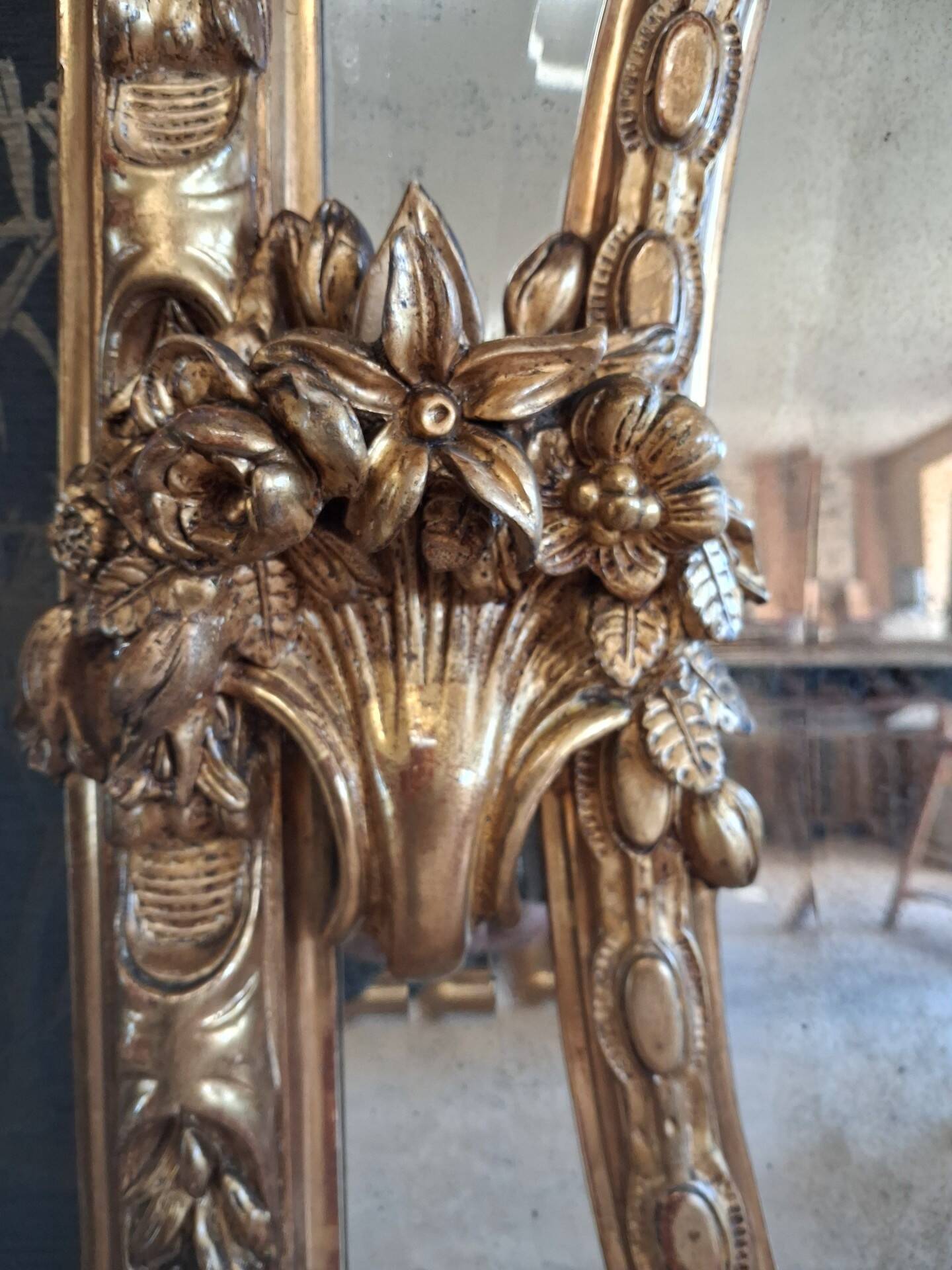 Mirror XIX Parecloses 152x 106