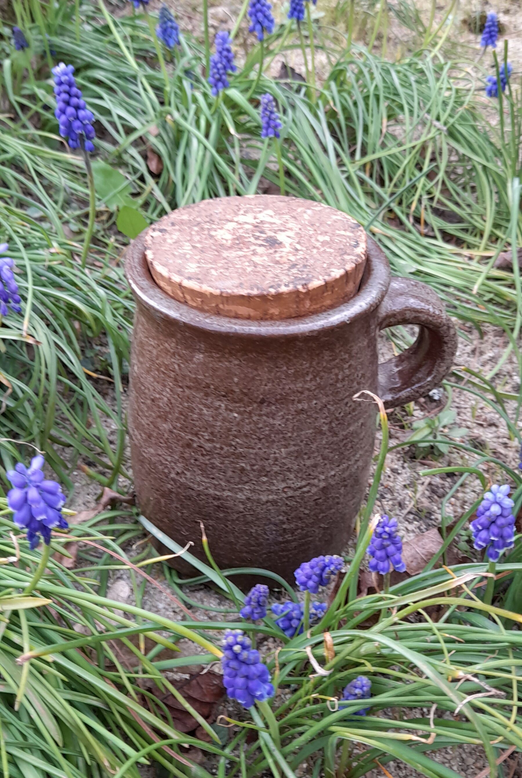 Old condiment pot in glazed pyrity sandstone, with cork lid, mid century