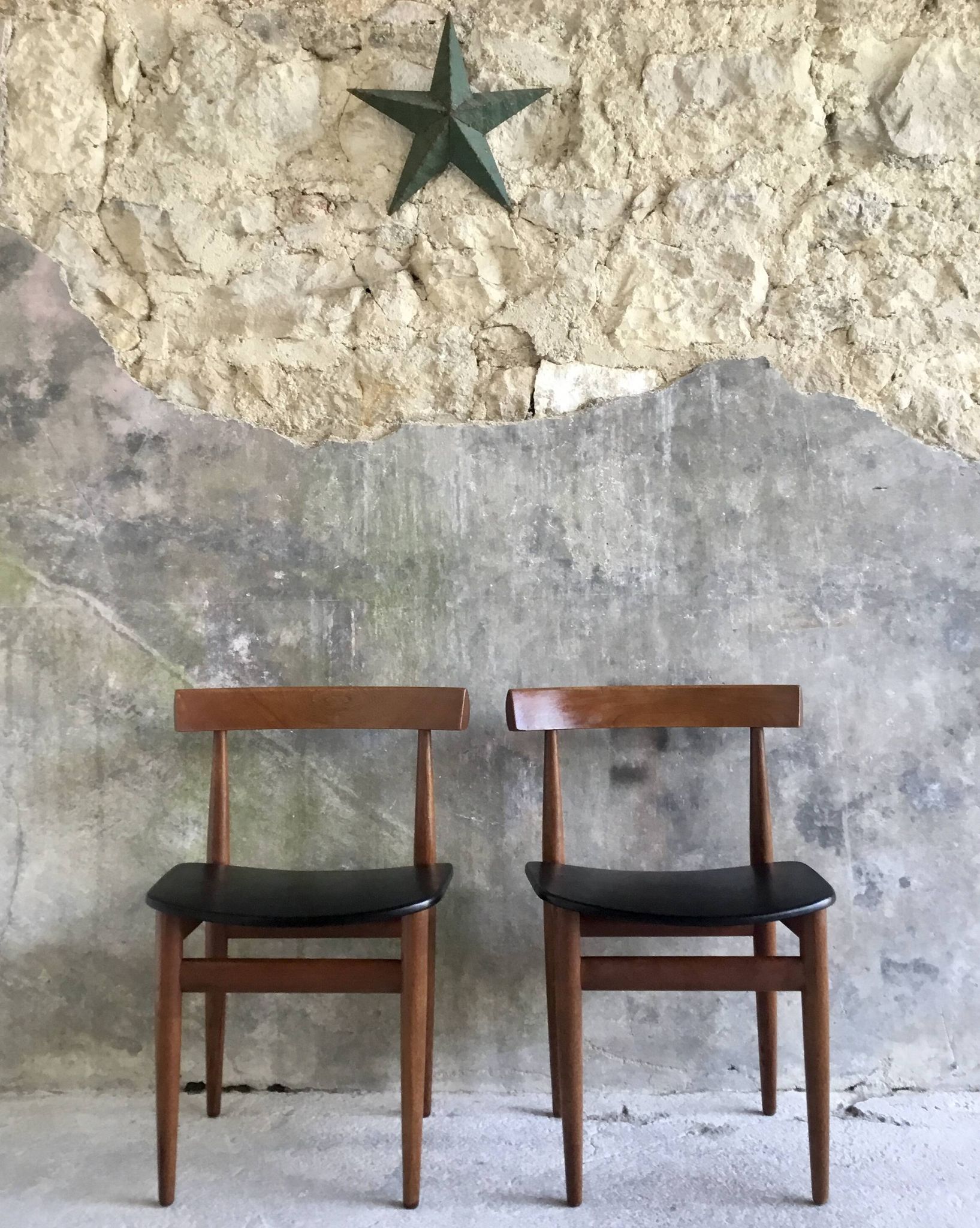Pair of Scandinavian chairs by Hans Olsen for Frem Rojle - 1960s