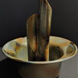 Ceramic XXth spade flowers signature to identify