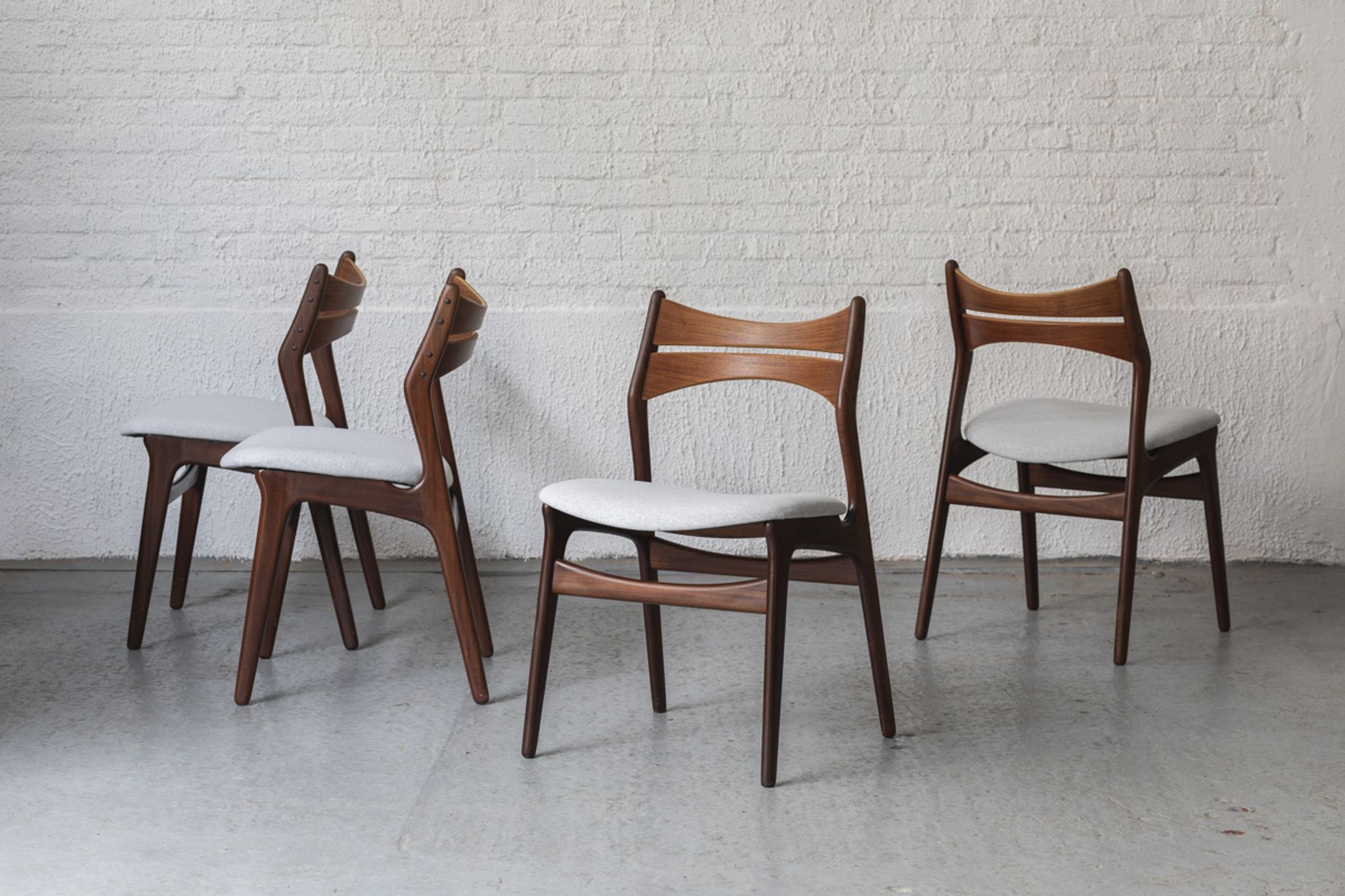 Set of 4 dining chairs ‘model 310’ by Erik Buch for Chr. Christensens Møbelfabrik, Danish design, 60