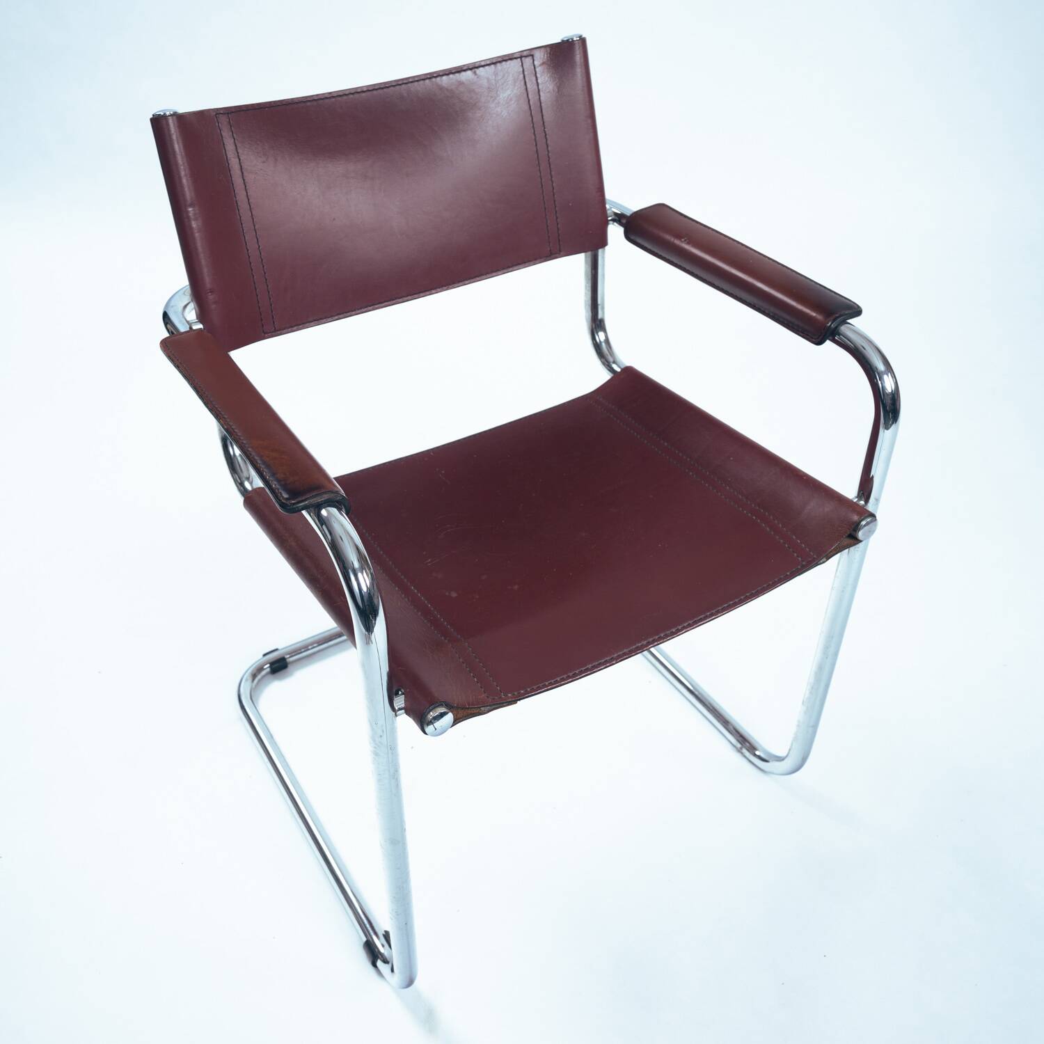 Chaises Bauhaus S34 Mart Stam Marcel en cuir bordeaux, Fasem, années 1980