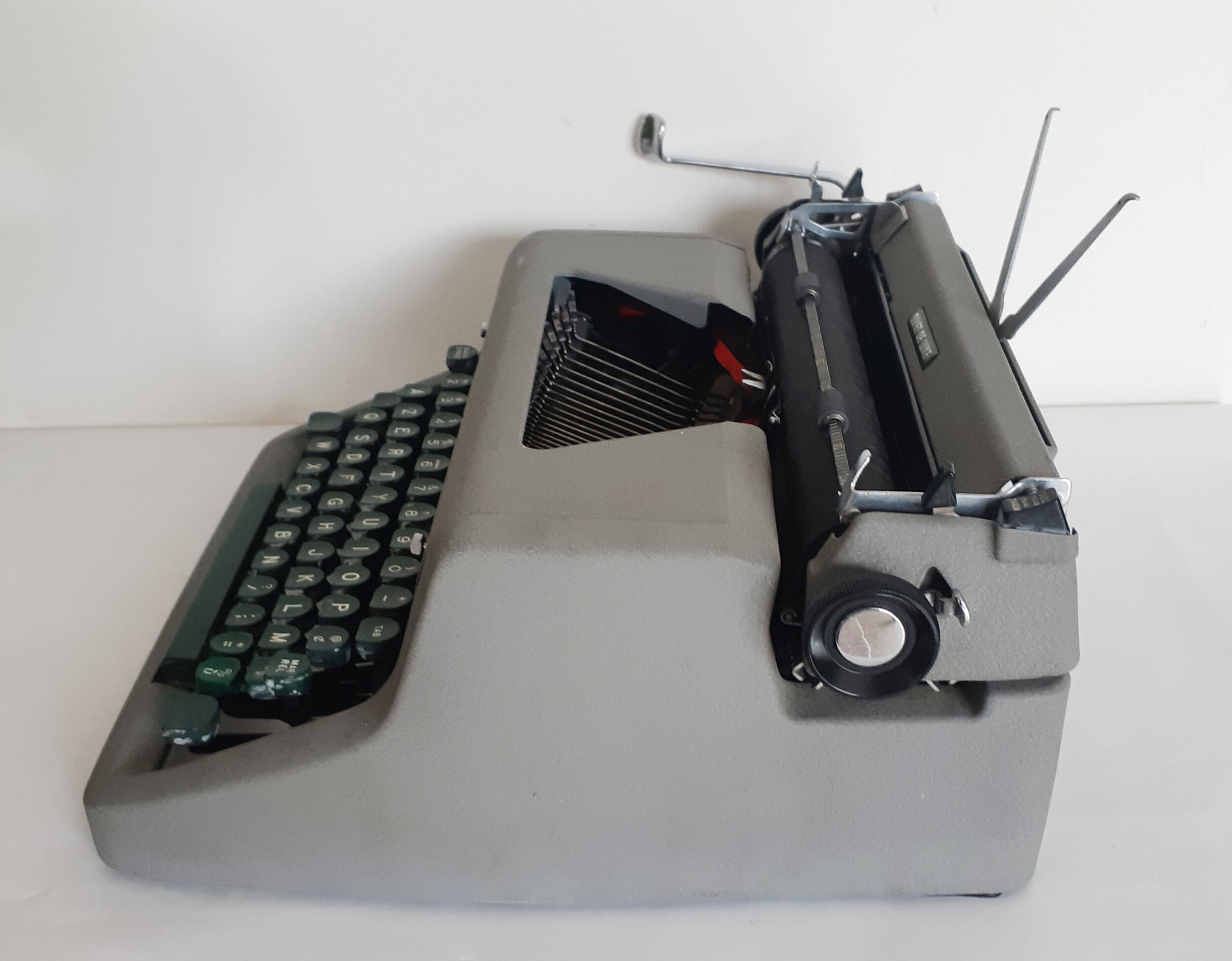 Functional portable typewriter , Royal