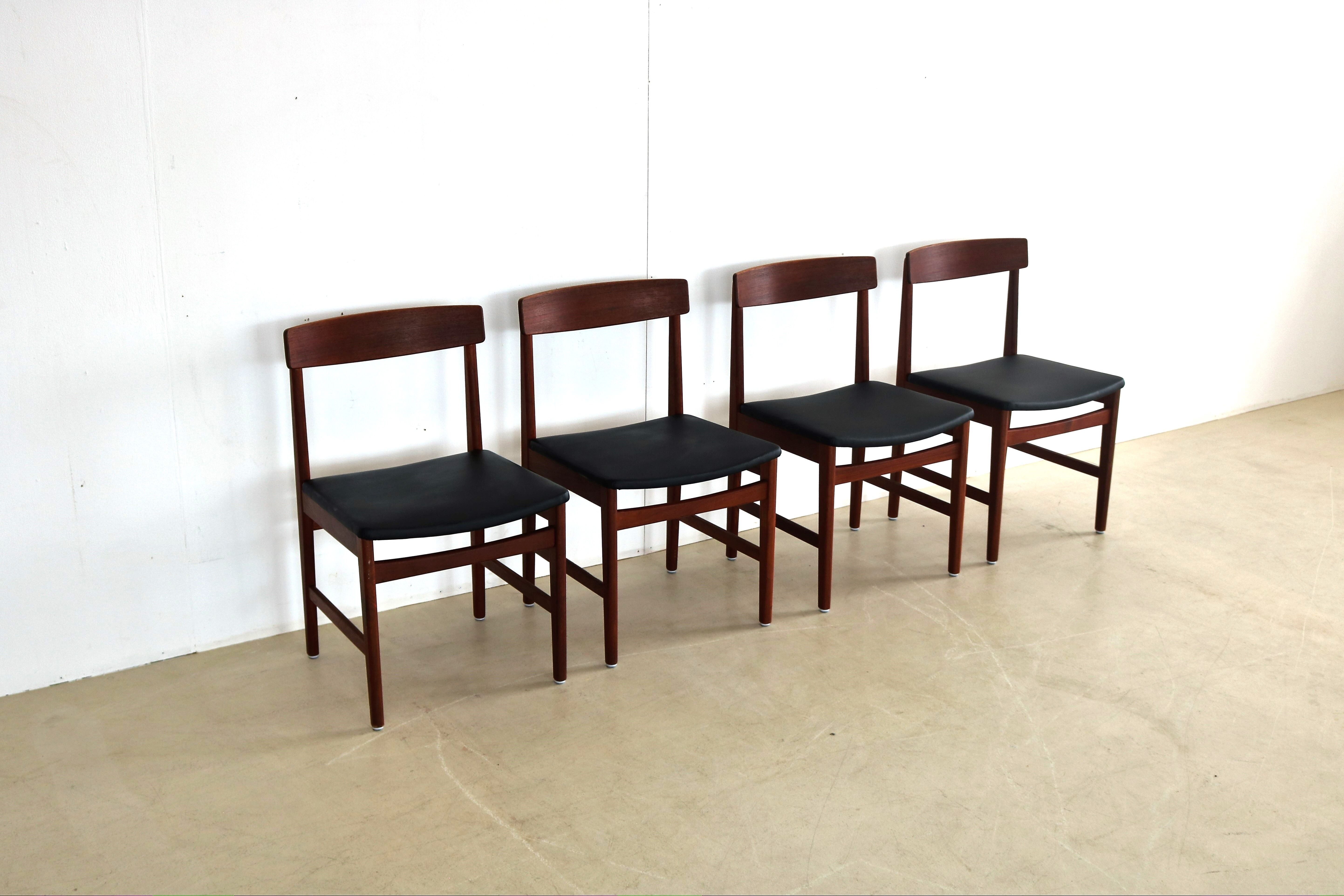 Vintage dining room chairs