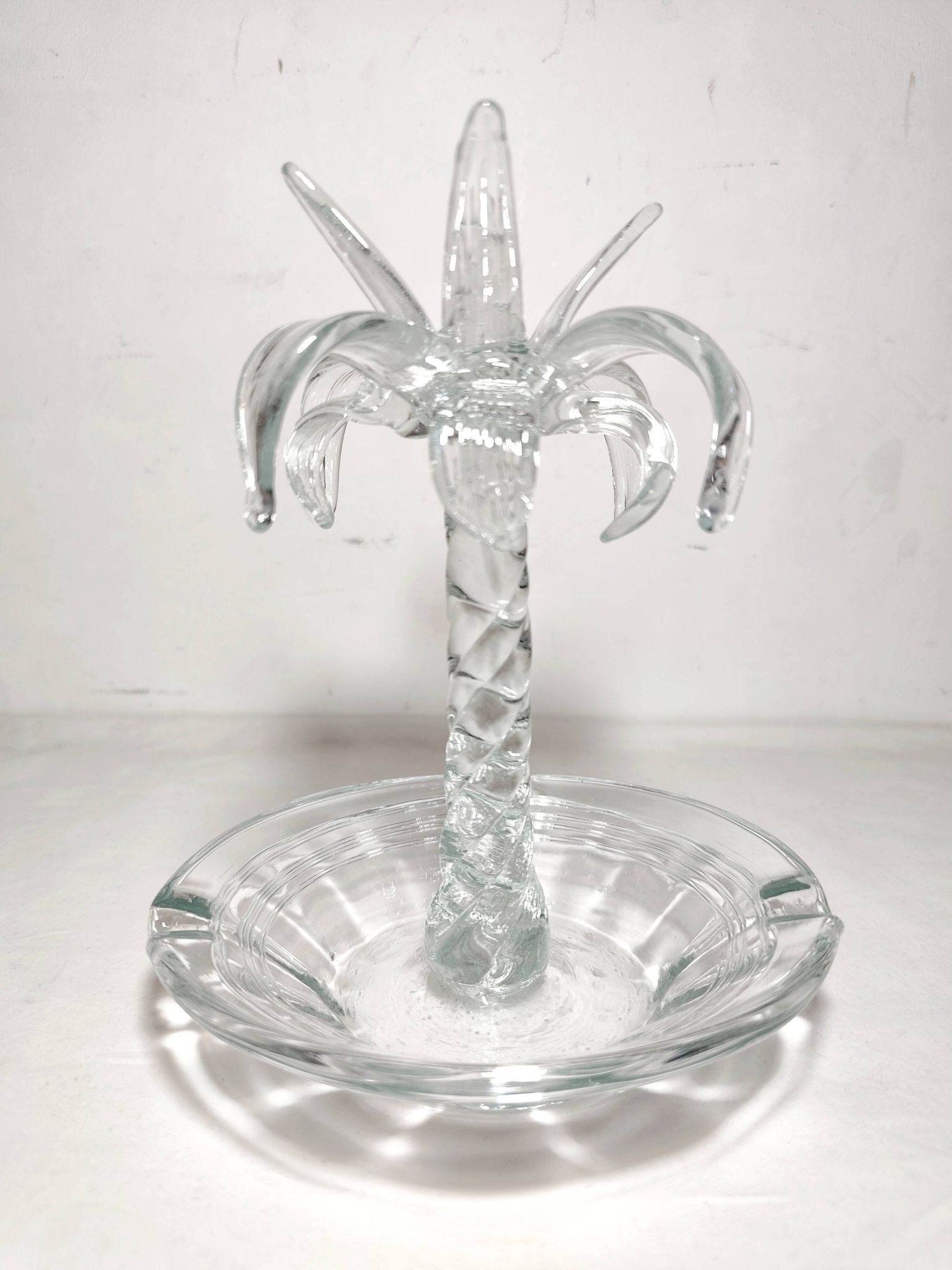 Cenicero de cristal. España, 1980s.