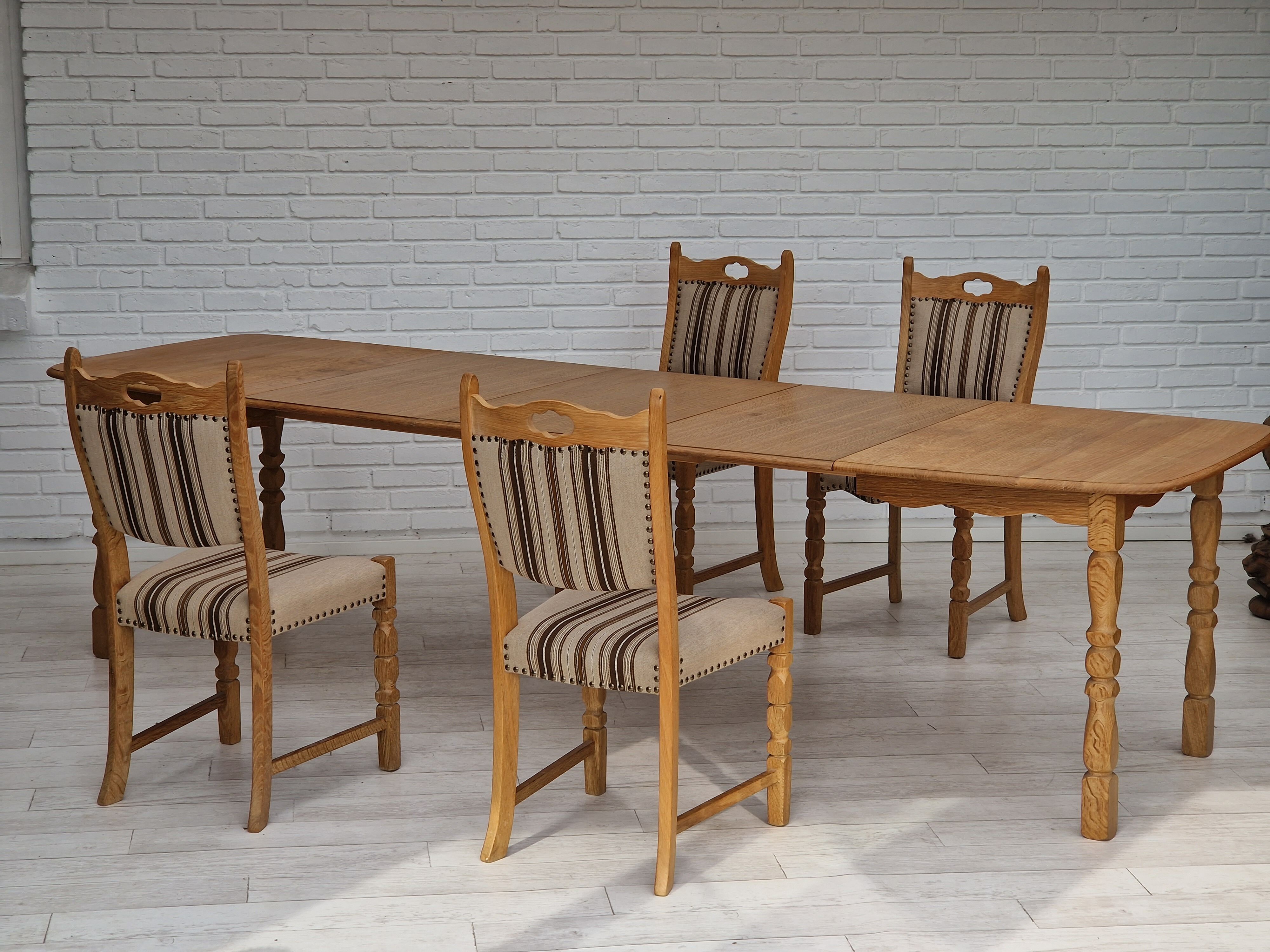 Danish dinning set of table and four chairs in oak and wool.
