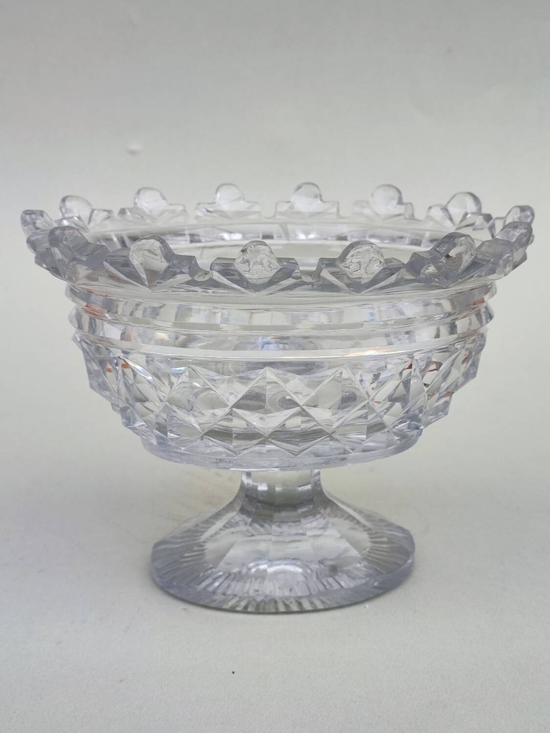 Crystal sweet dish
