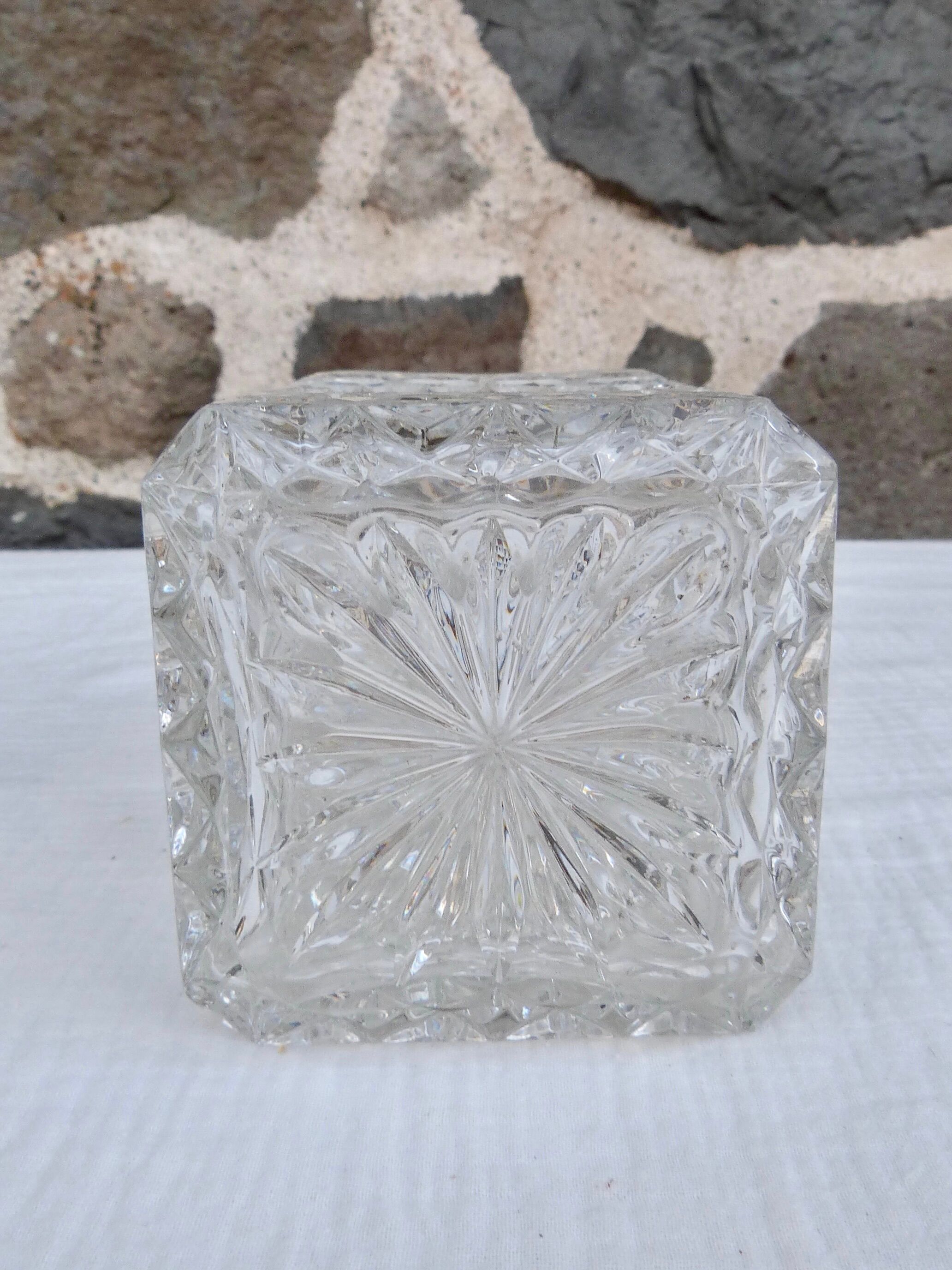 Glass whisky decanter