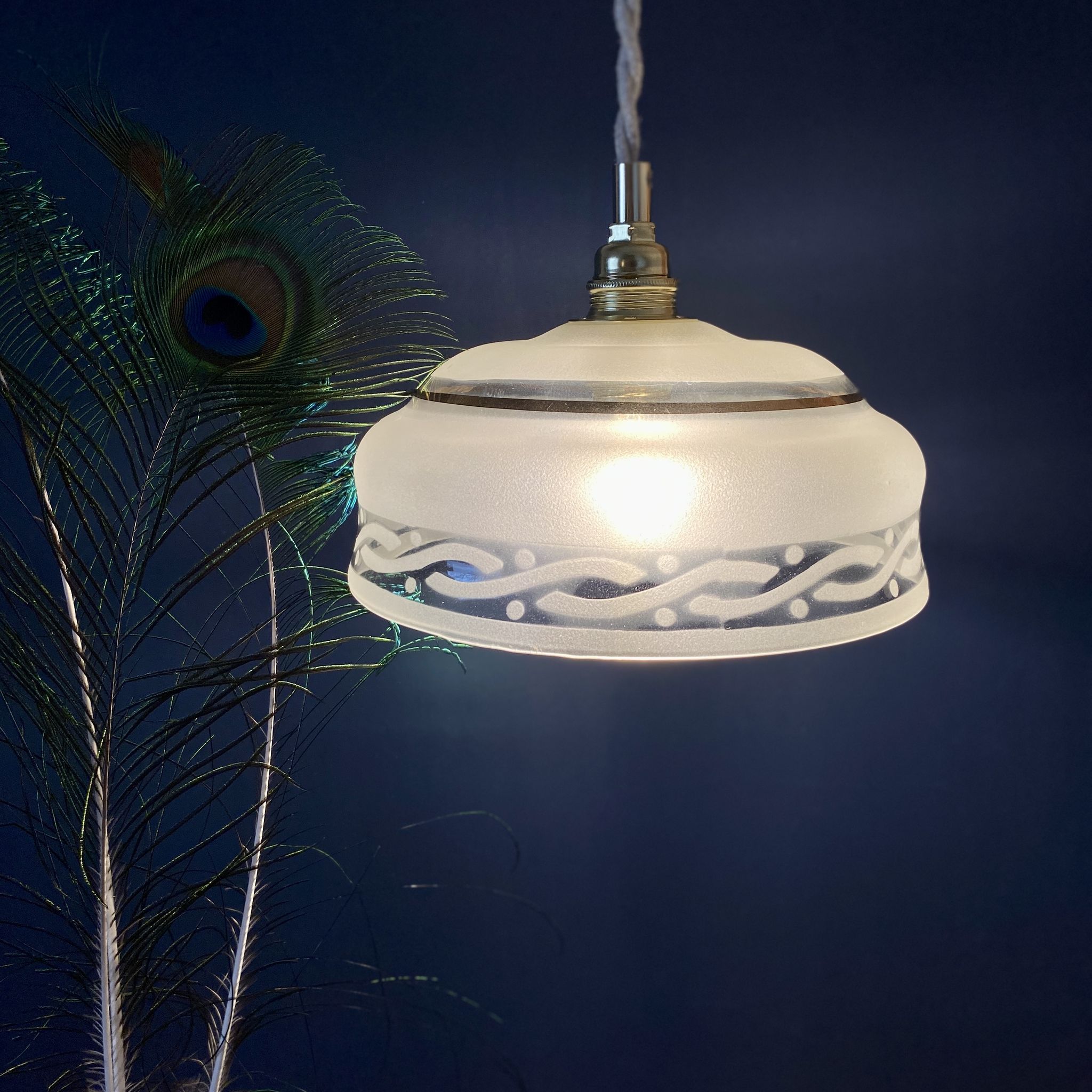 Suspension abat-jour vintage en verre dépoli