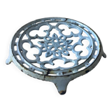 Enameled cast iron trivet