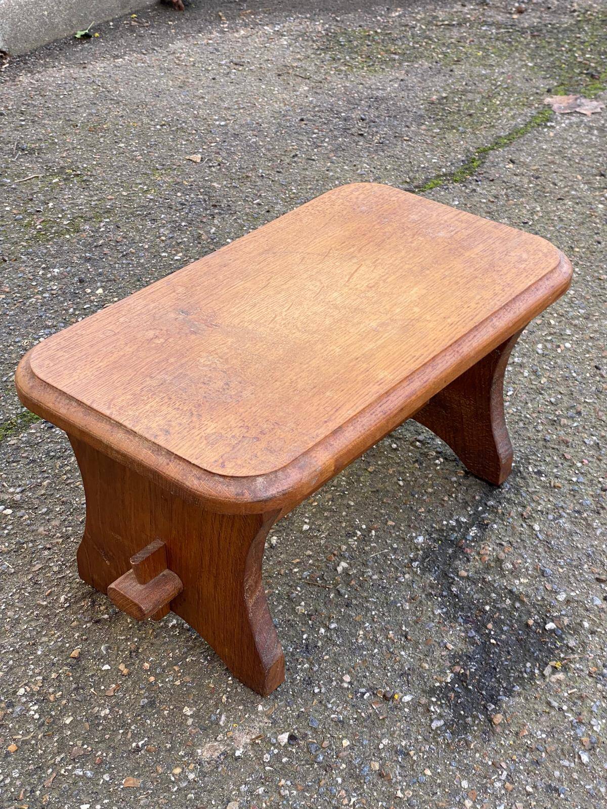 2 vintage farmhouse stools in solid oak from the 19th century.