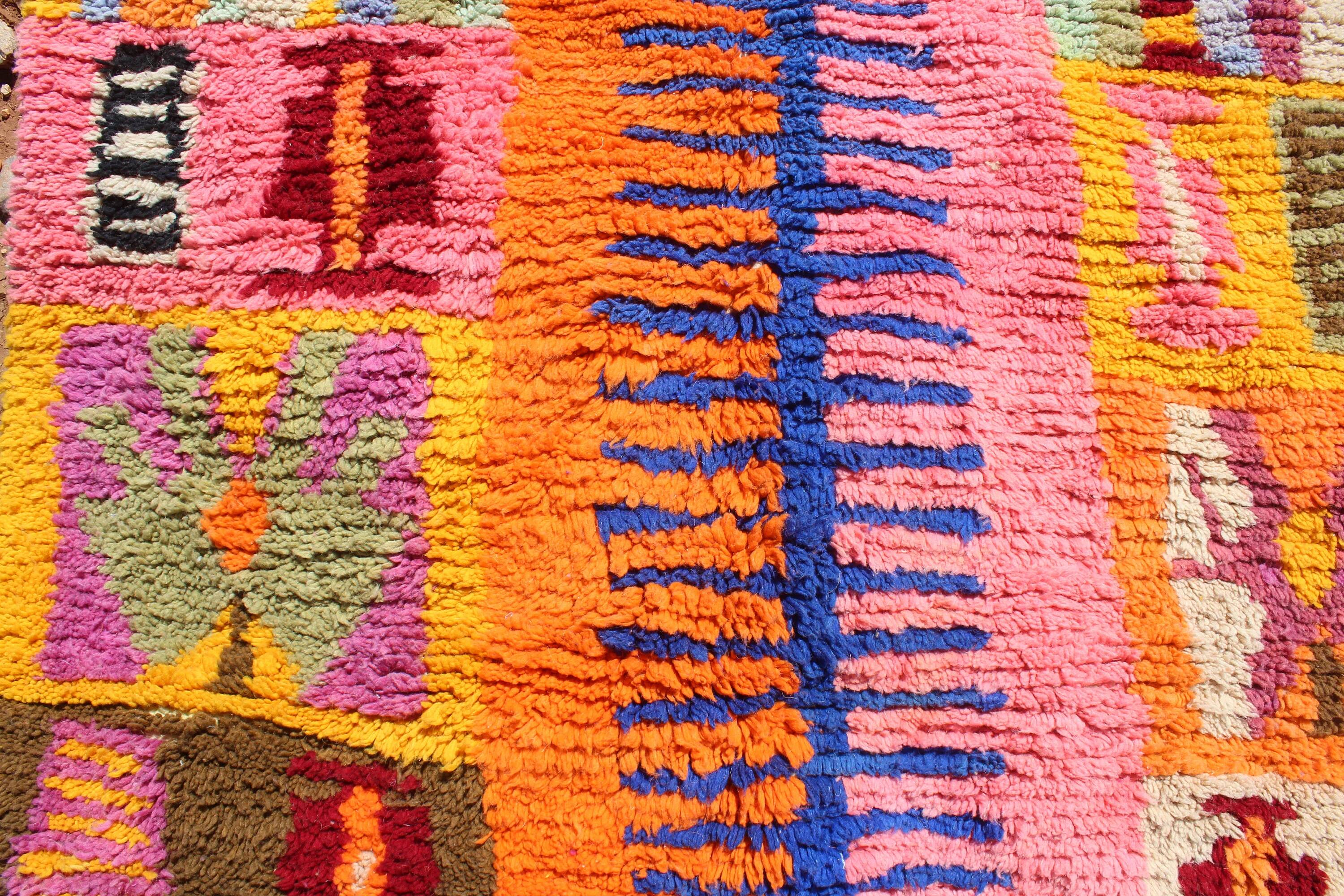 Moroccan rug in natural wool 3 x 2 m